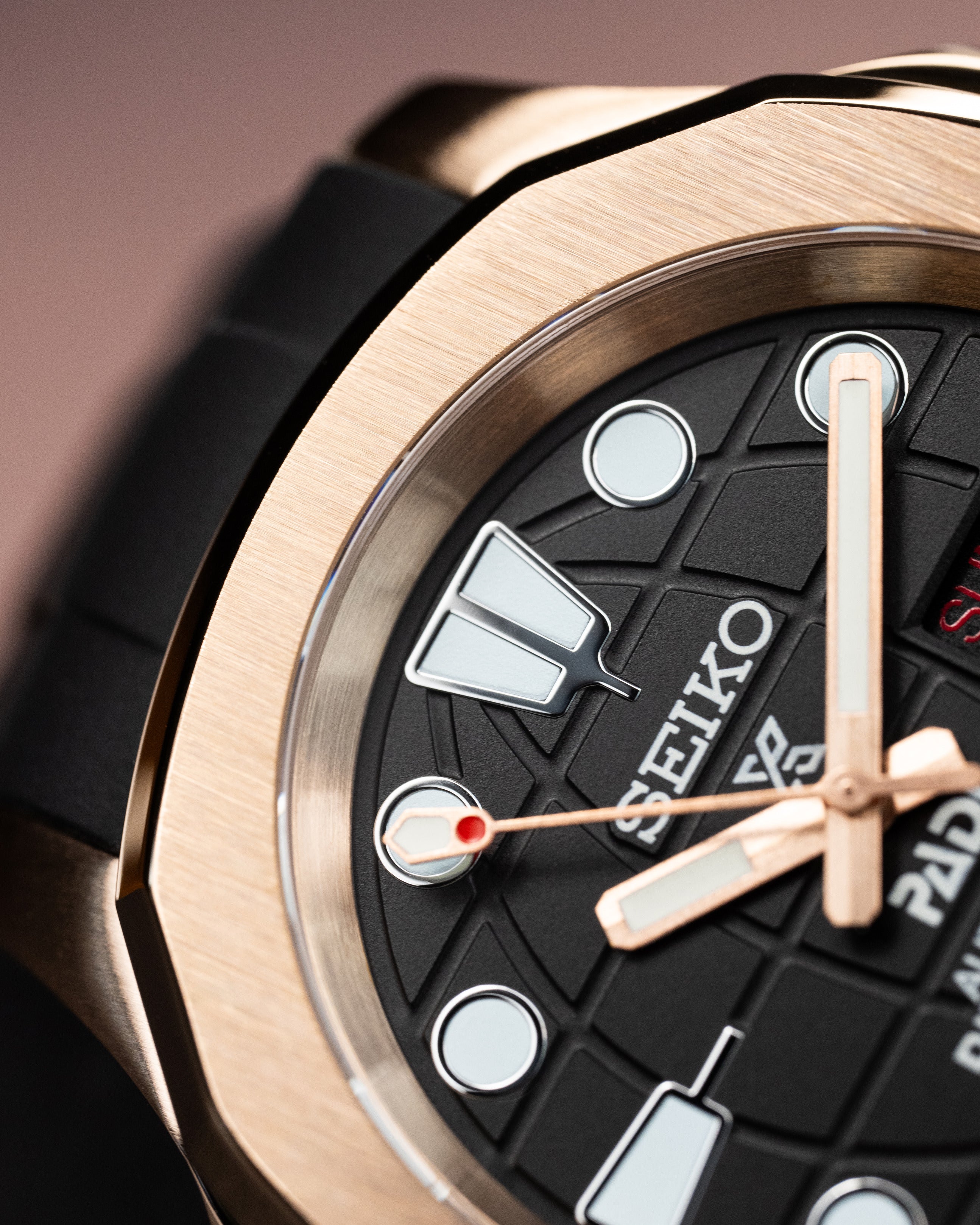 Custom Seiko Mod – Watch With Rose Gold Nautilus Case Black Globe Padidial Black Rubber Strap1
