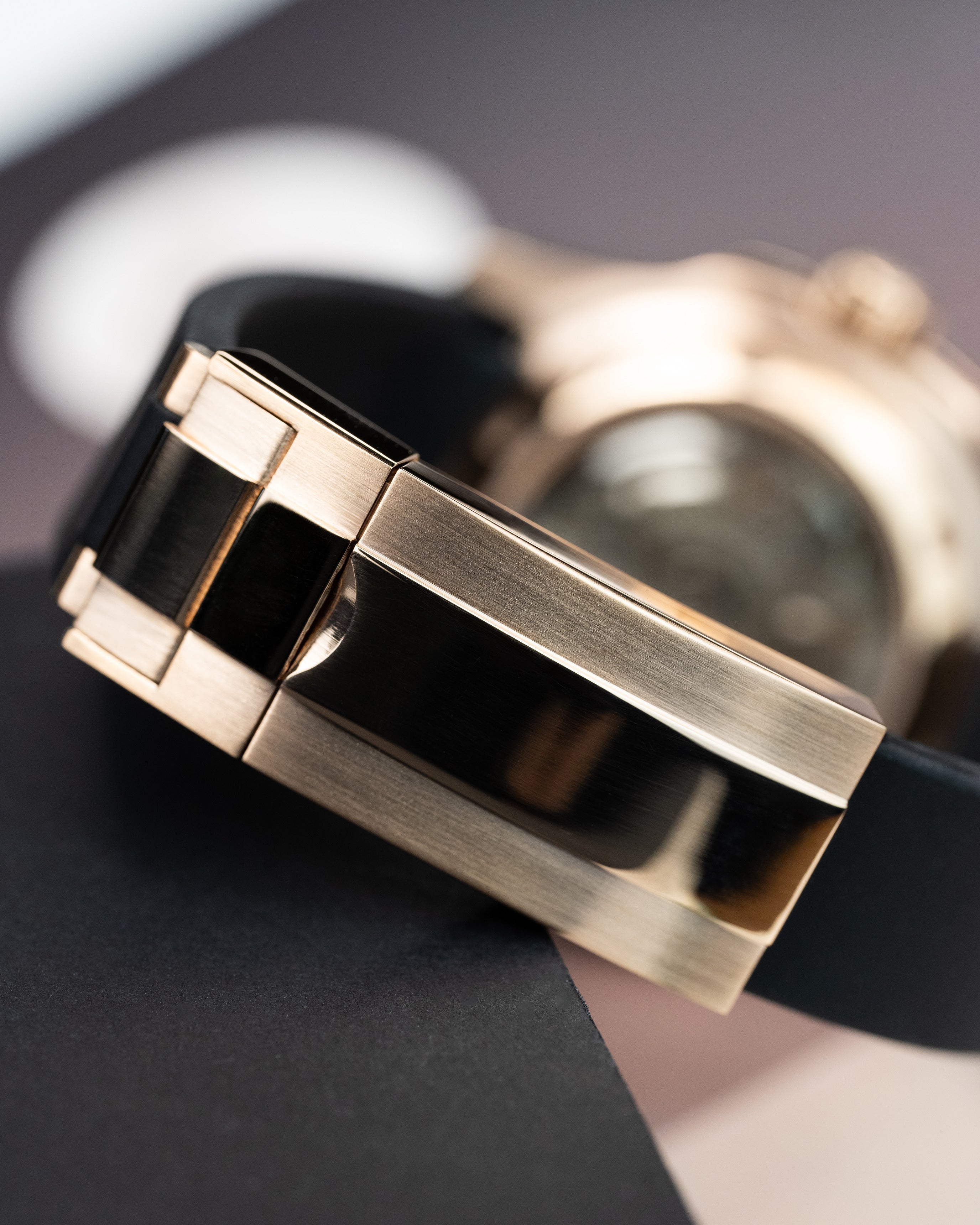 Custom Seiko Mod – Watch With Rose Gold Nautilus Case Black Globe Padidial Black Rubber Strap4