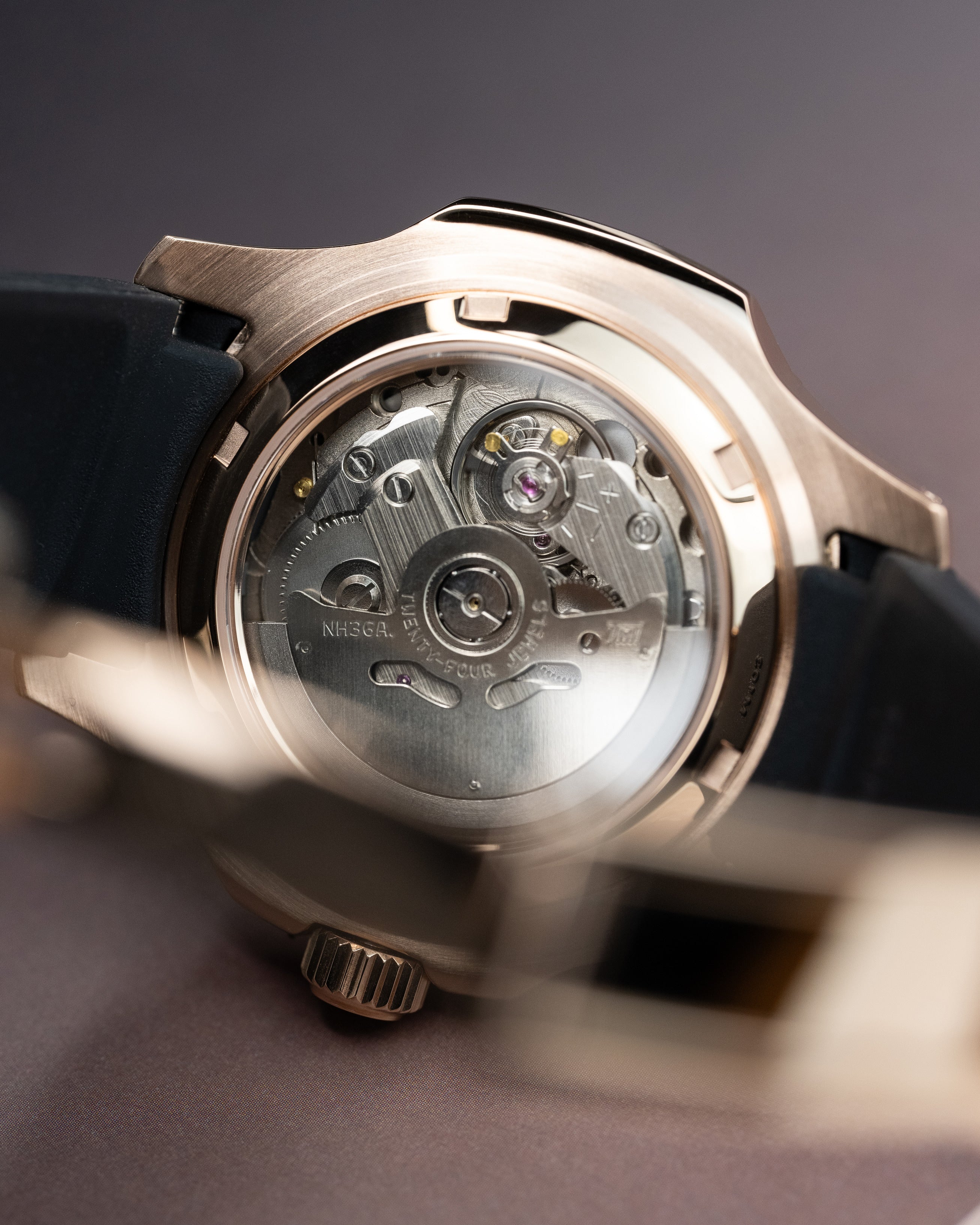Custom Seiko Mod – Watch With Rose Gold Nautilus Case Black Globe Padidial Black Rubber Strap5