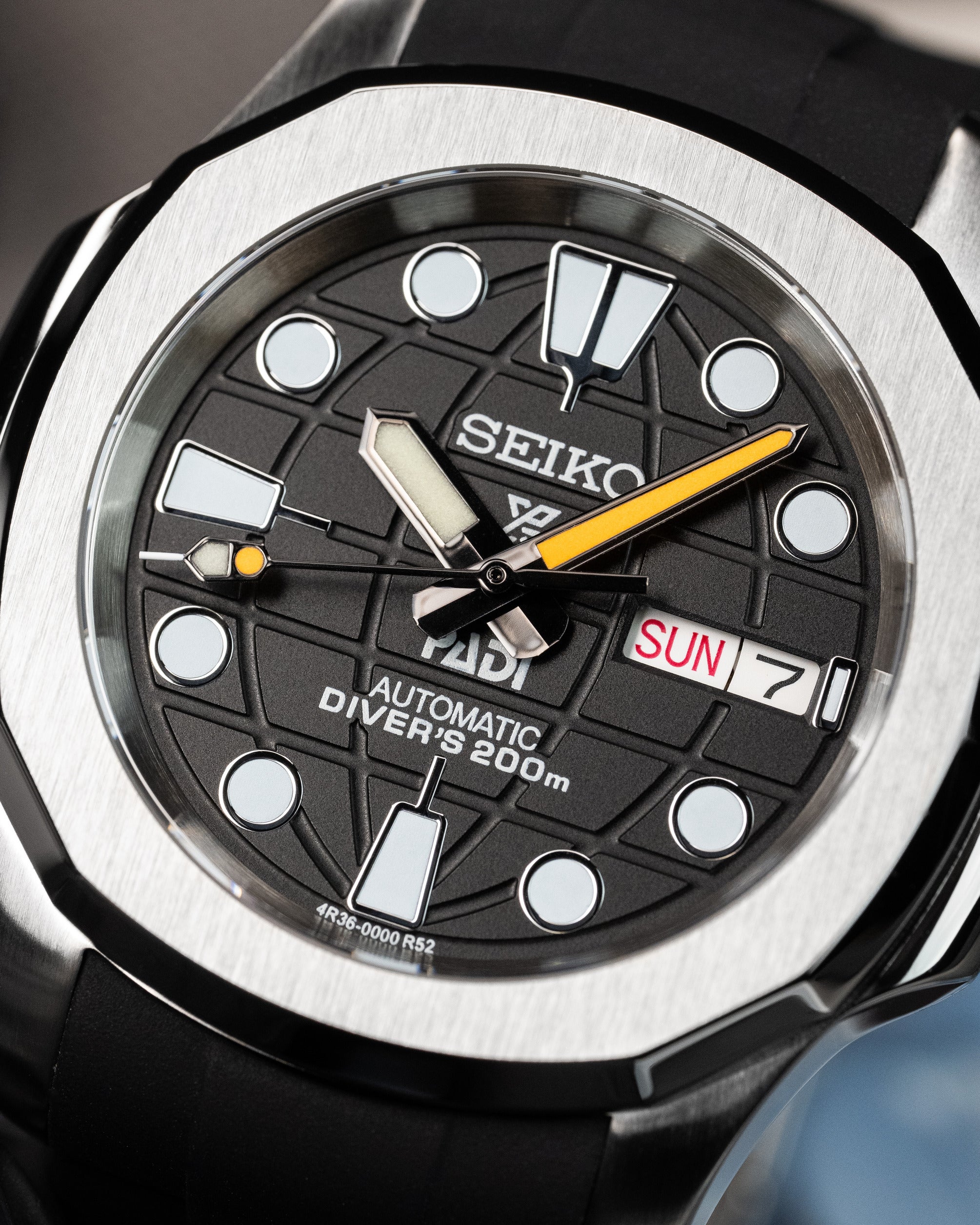 Custom Seiko Mod – Watch With Stainless Steel Nautilus Case Black Globe Padi Dial Black Rubber Strap10