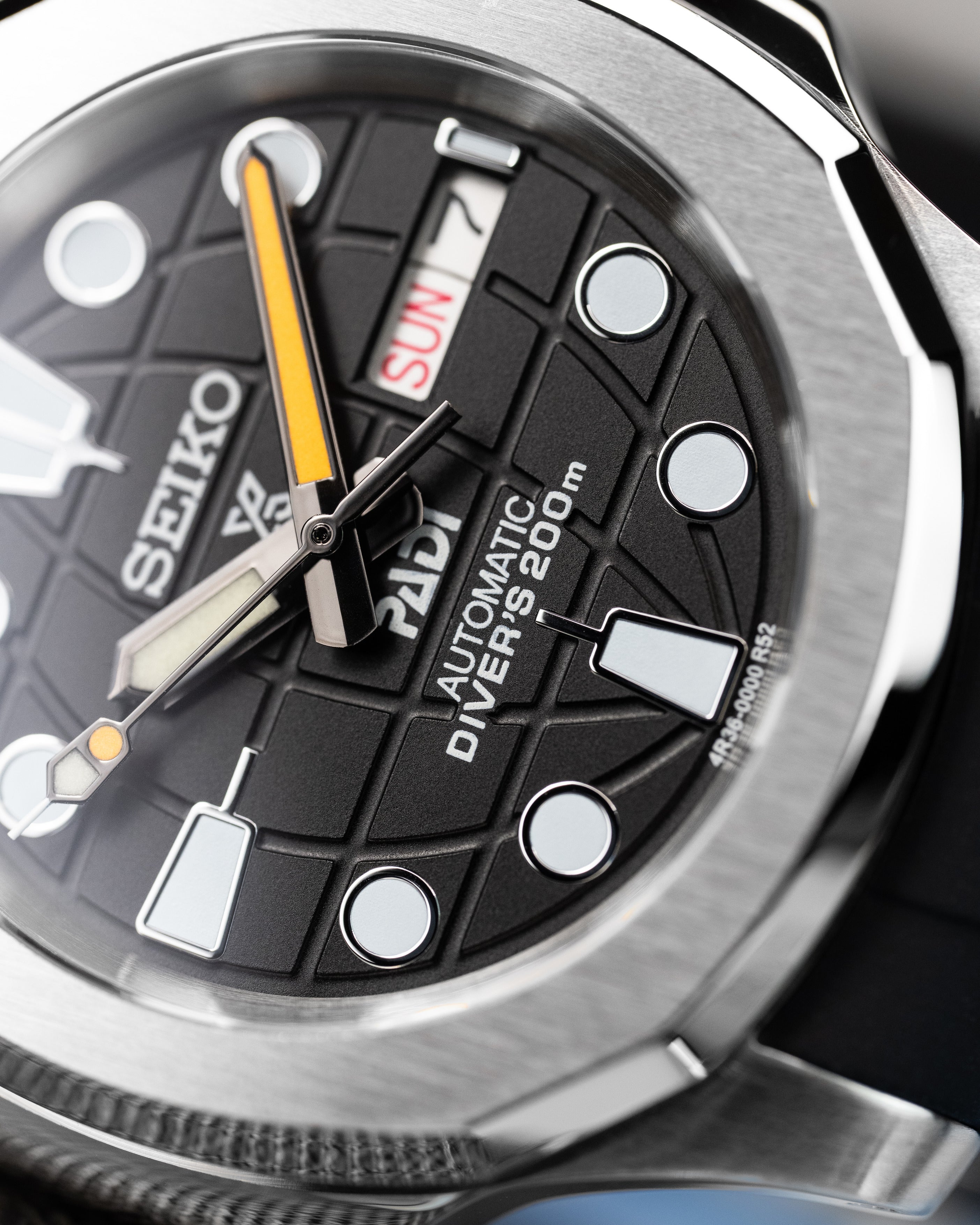 Custom Seiko Mod – Watch With Stainless Steel Nautilus Case Black Globe Padi Dial Black Rubber Strap3
