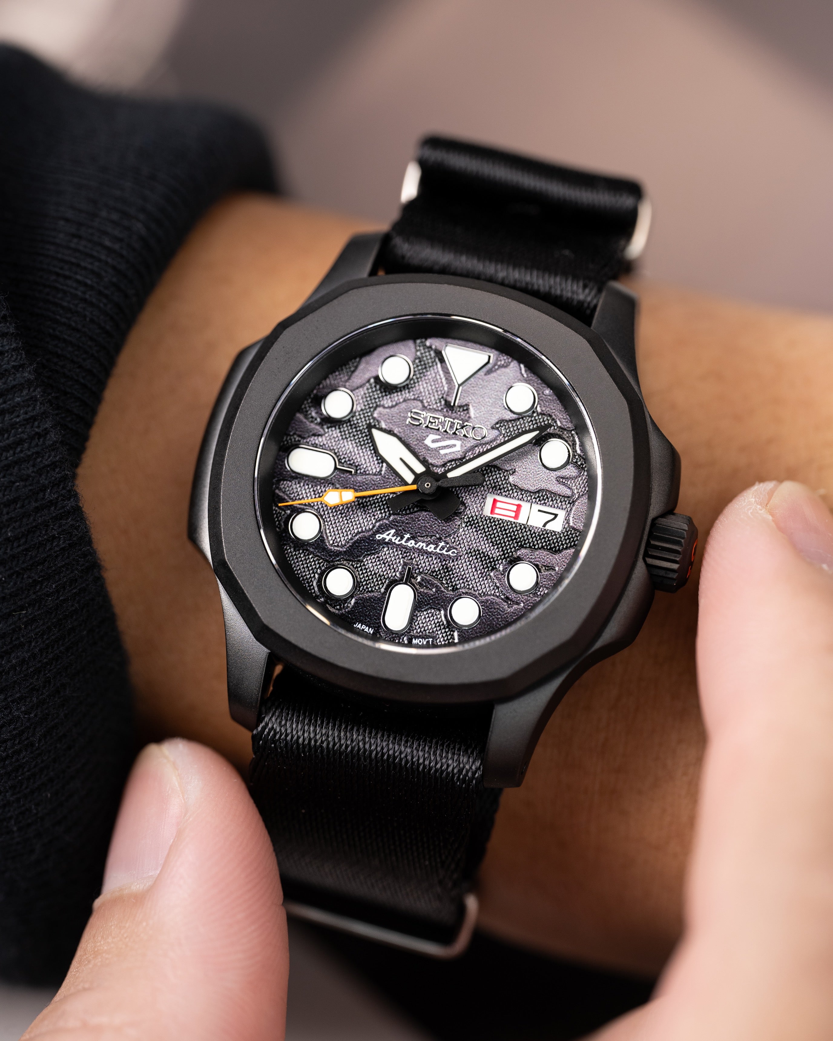 Custom Seiko Mod – With Blackout Nautilus Case Black Camo Textured Dial Orange Seconds Hand Orange S Crown Black Nato Strap
