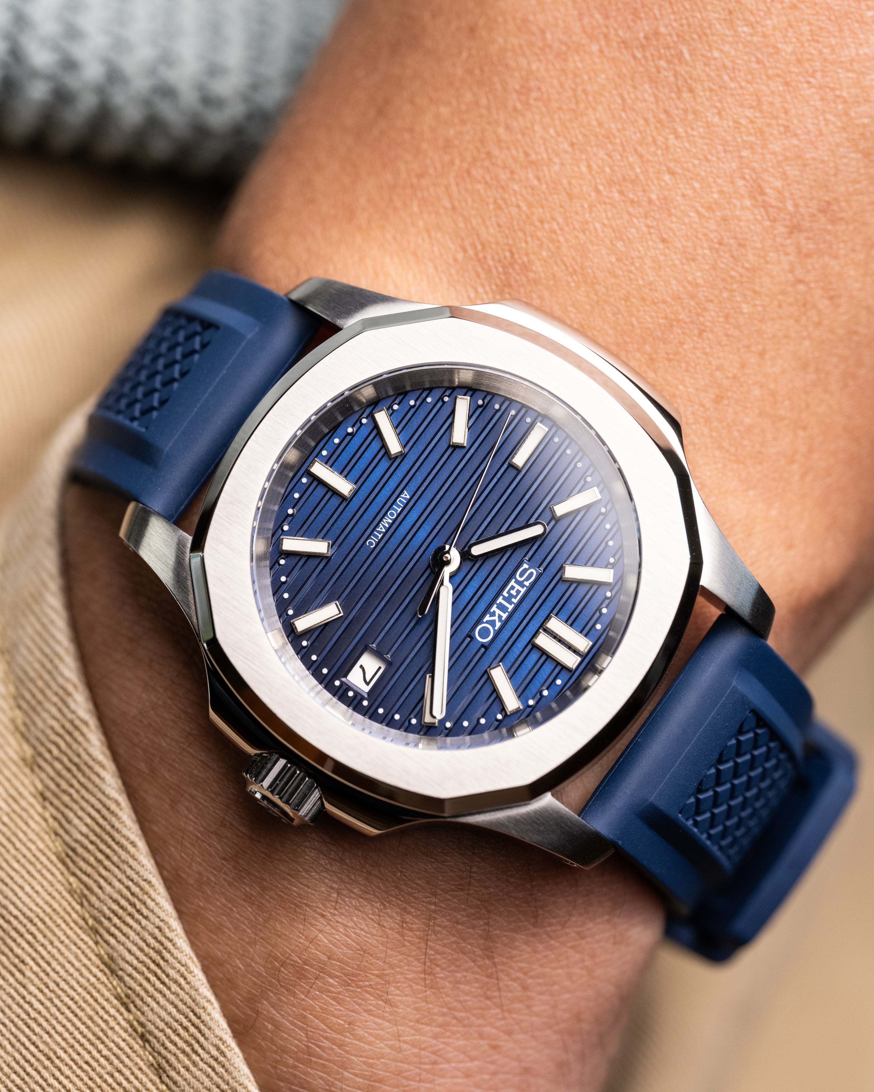 Custom Seiko Mod – With Nautilus Stainless Steel Case Blue Lattice Rubber Strap Textured Blue Dial Automatic Movement Date Display Worn On Hand4