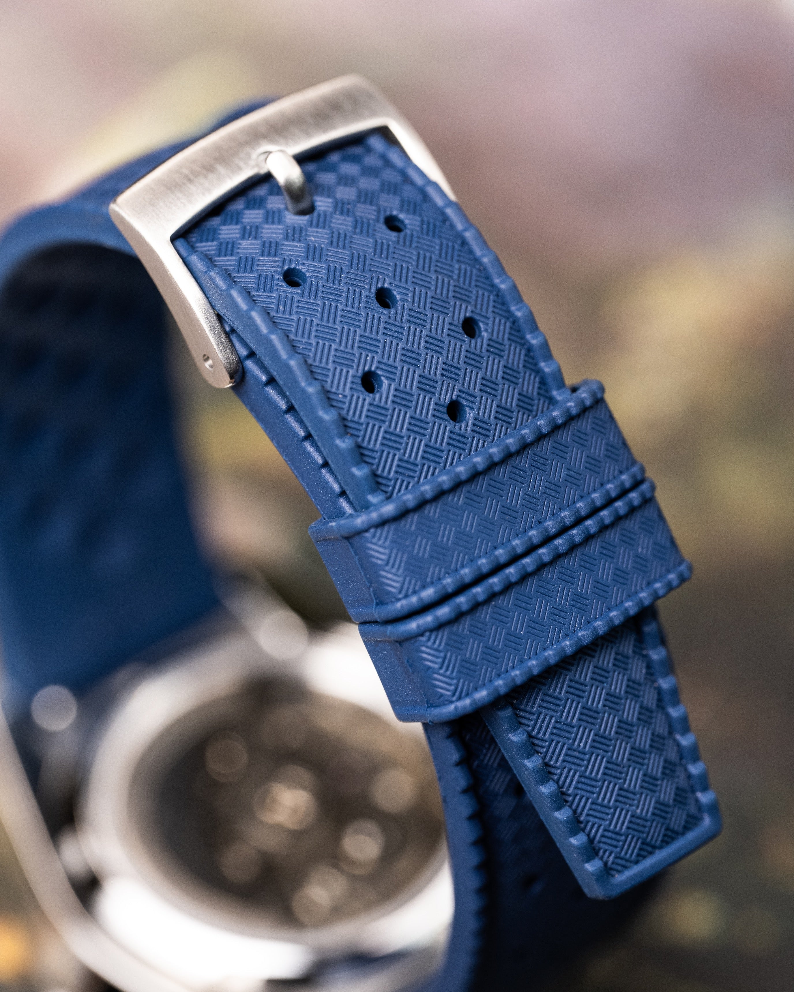 Custom Seiko Mod – With Textured Ocean Navy Blue Samurai Dial Lightning Yellow Seconds Hand Blue Tropic Rubber Strap Stainless Steel MM300 Case