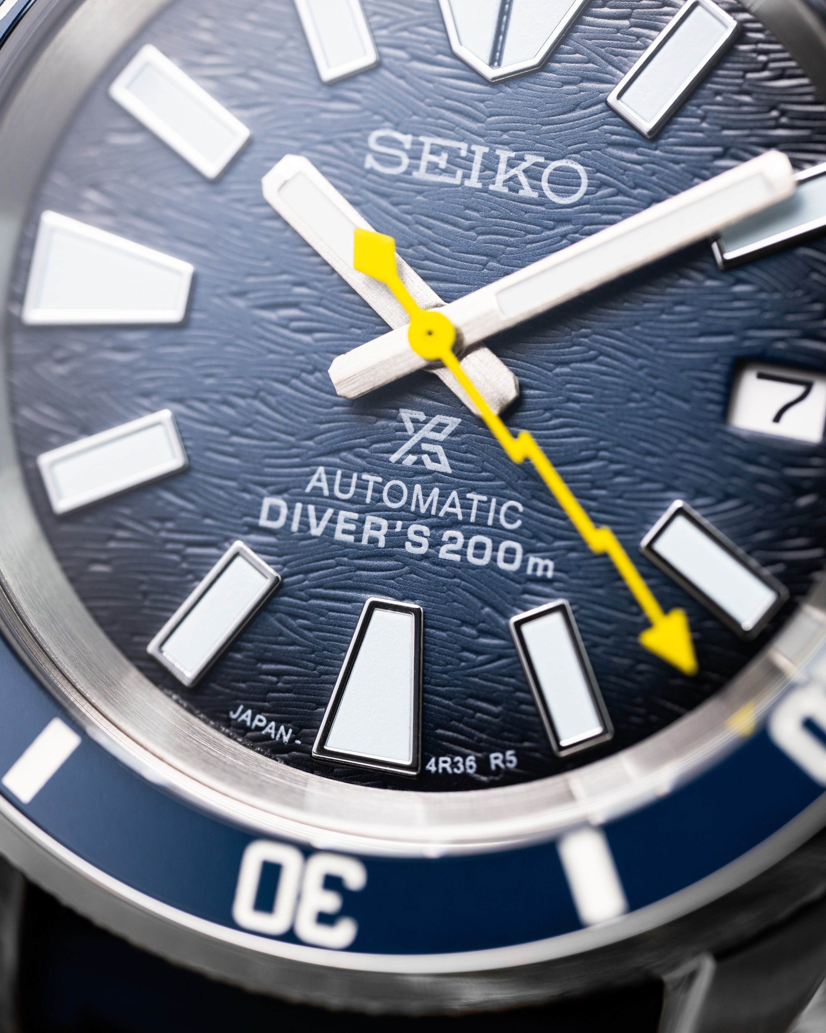 Custom Seiko Mod – With Textured Ocean Navy Blue Samurai Dial Lightning Yellow Seconds Hand Blue Tropic Rubber Strap Stainless Steel MM300 Case