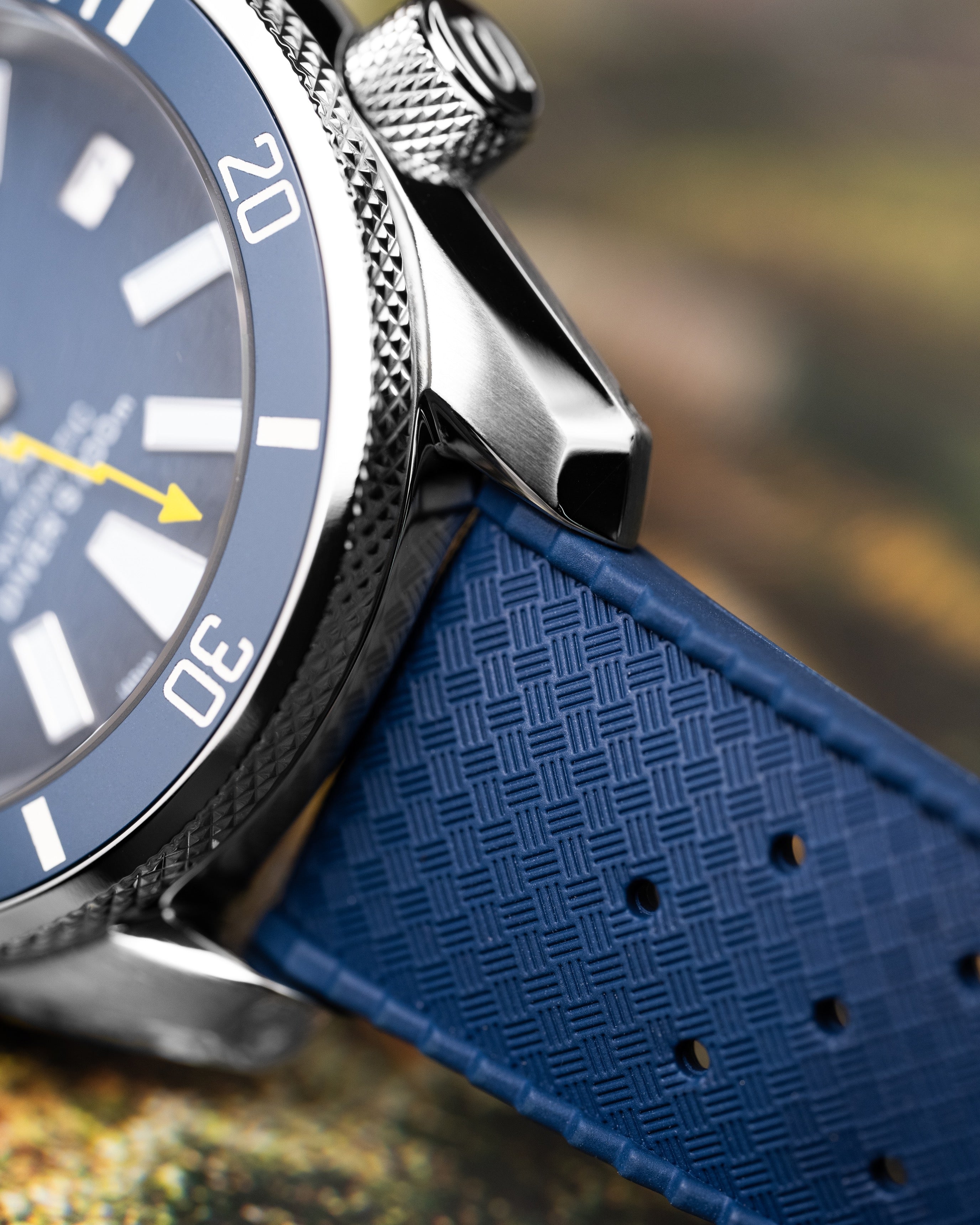 Custom Seiko Mod – With Textured Ocean Navy Blue Samurai Dial Lightning Yellow Seconds Hand Blue Tropic Rubber Strap Stainless Steel MM300 Case