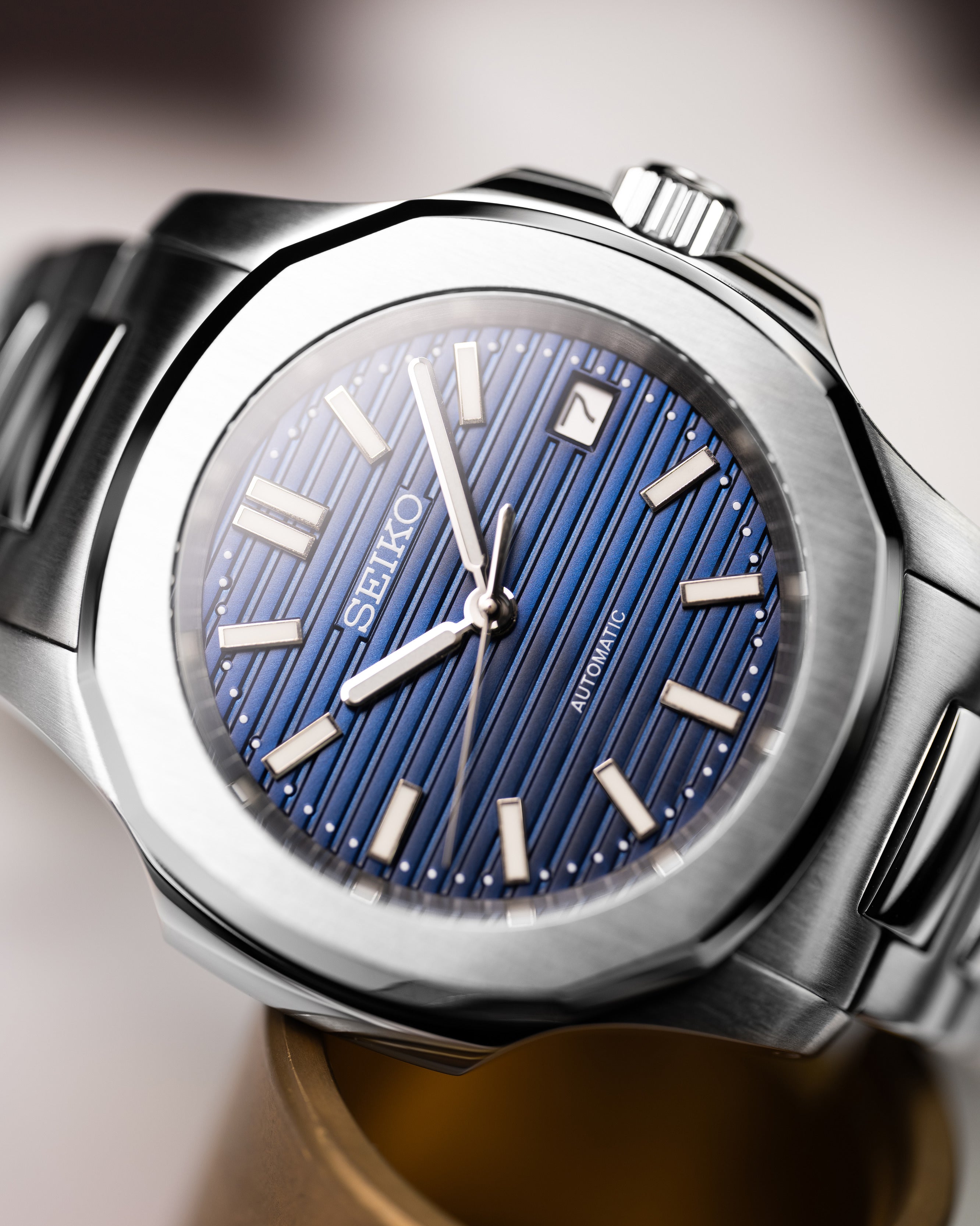 Custom Seiko Mod – With Nautilus Stainless Steel Case And Bracelet Textured Blue Dial Automatic Movement Date Display