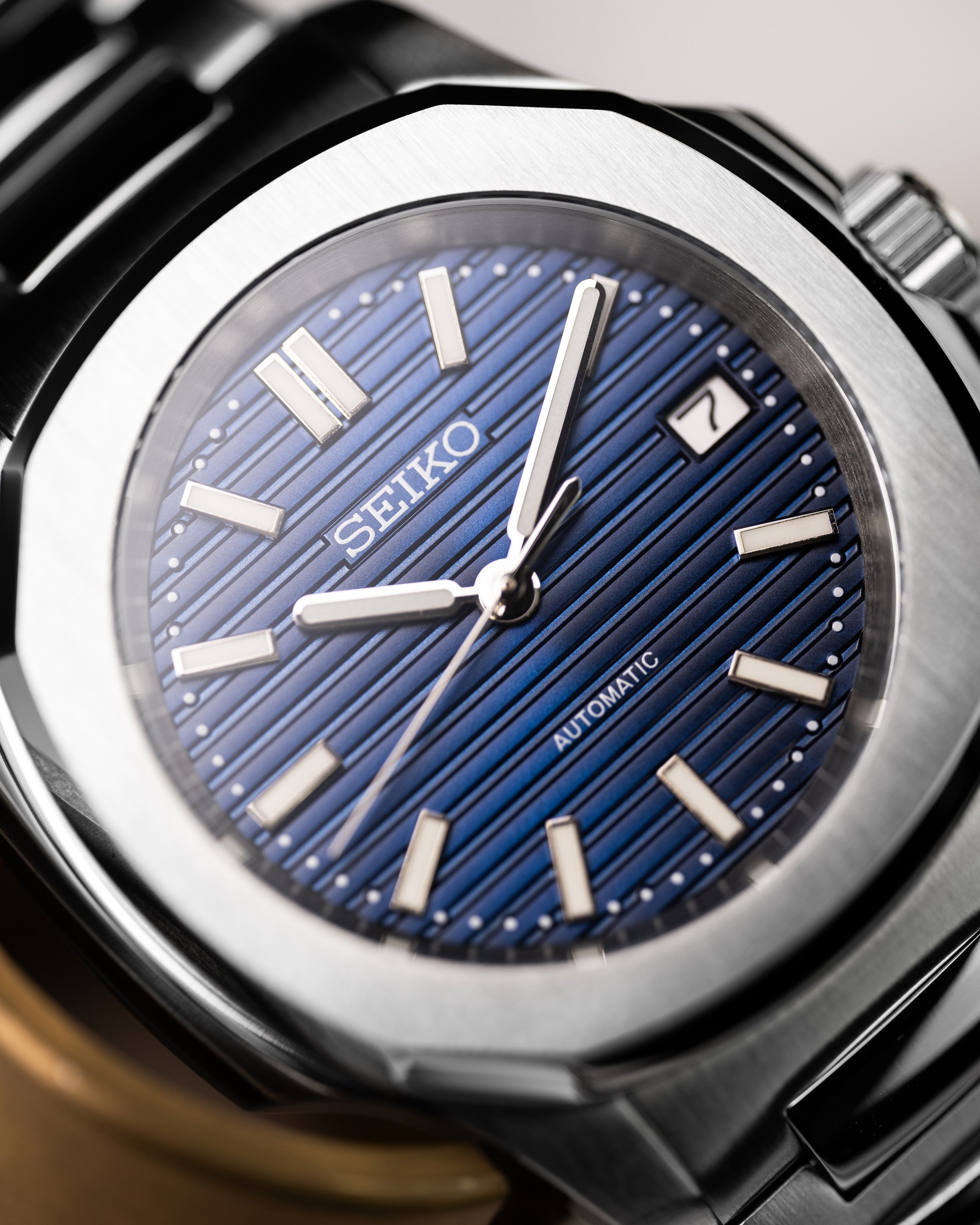 Custom Seiko Mod – With Nautilus Stainless Steel Case And Bracelet Textured Blue Dial Automatic Movement Date Display