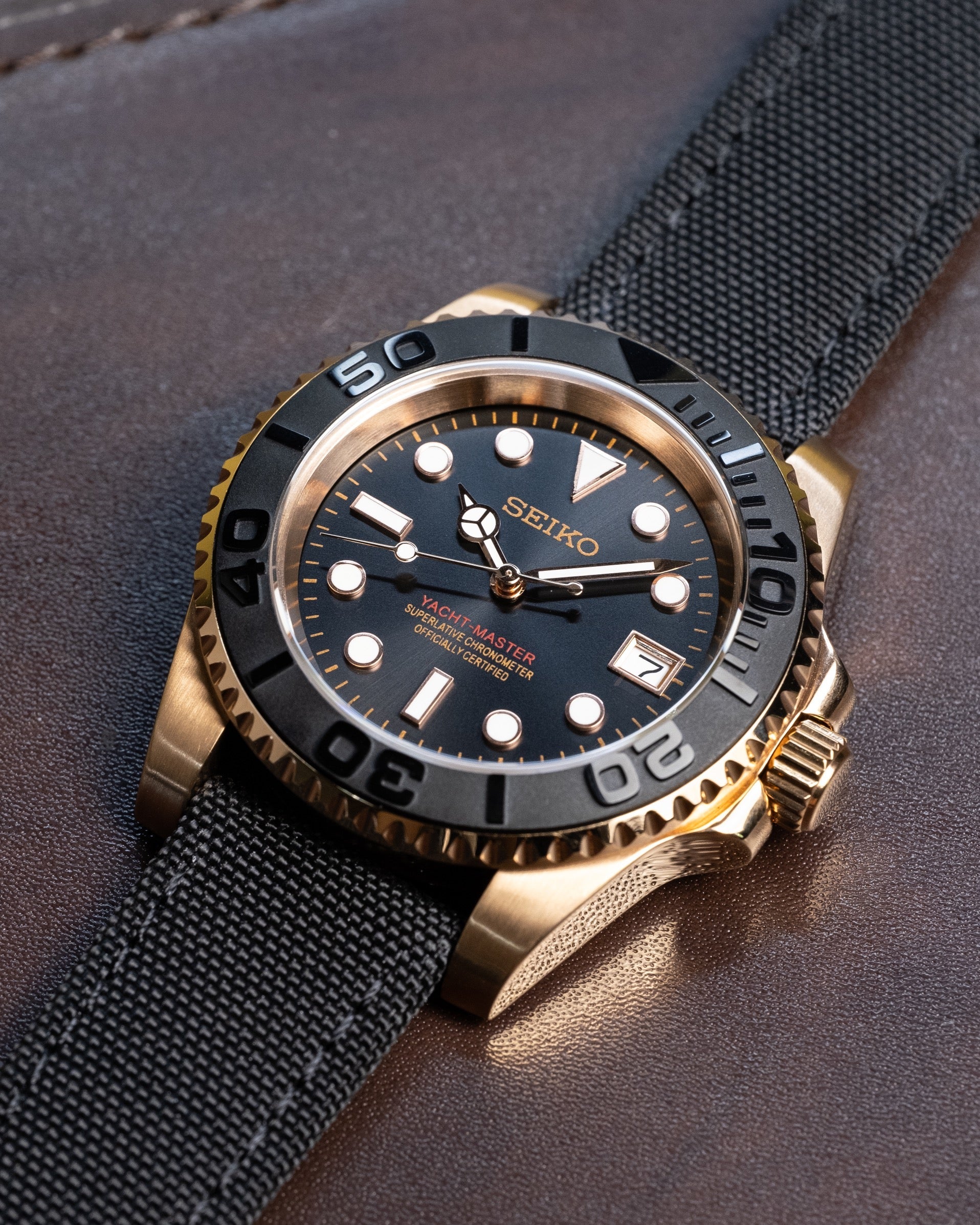 Custom Seiko Rose Gold Yacht Master Homage Mod – Black Dial Dive Watch With Cyclops Date