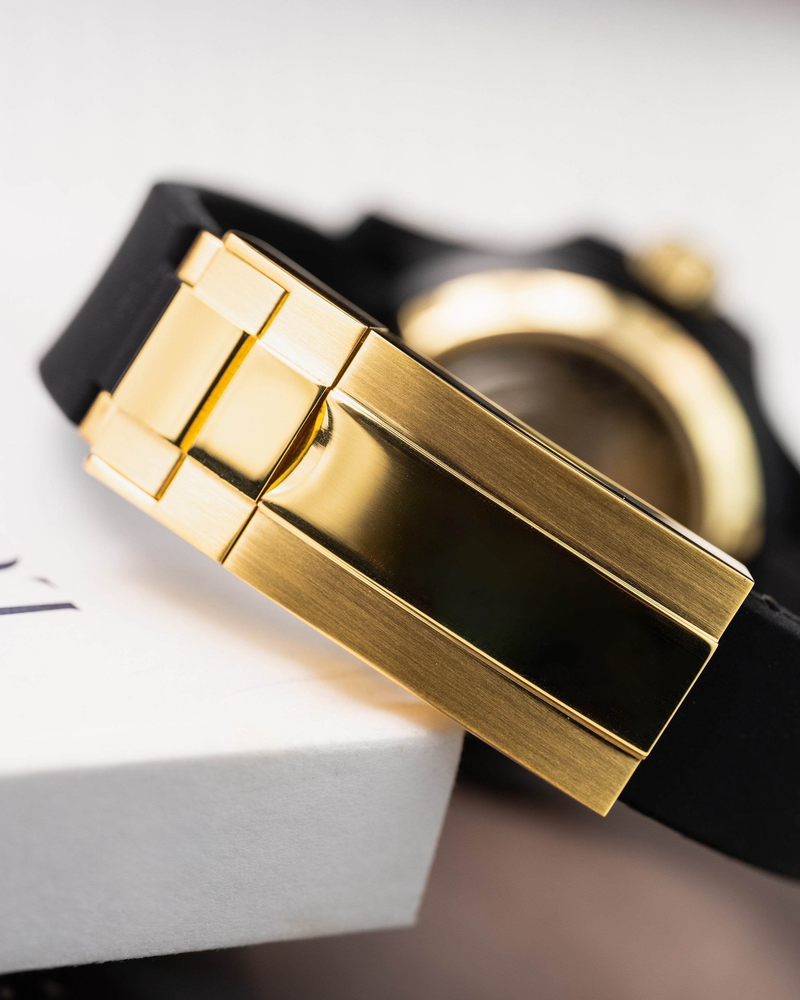 Limited Edition Custom – Seiko Mod With Gold Bezel Black Nautilus Case Gold Japanese Seigaiha Wave Pattern Dial Black Rubber Strap With Gold Clasp