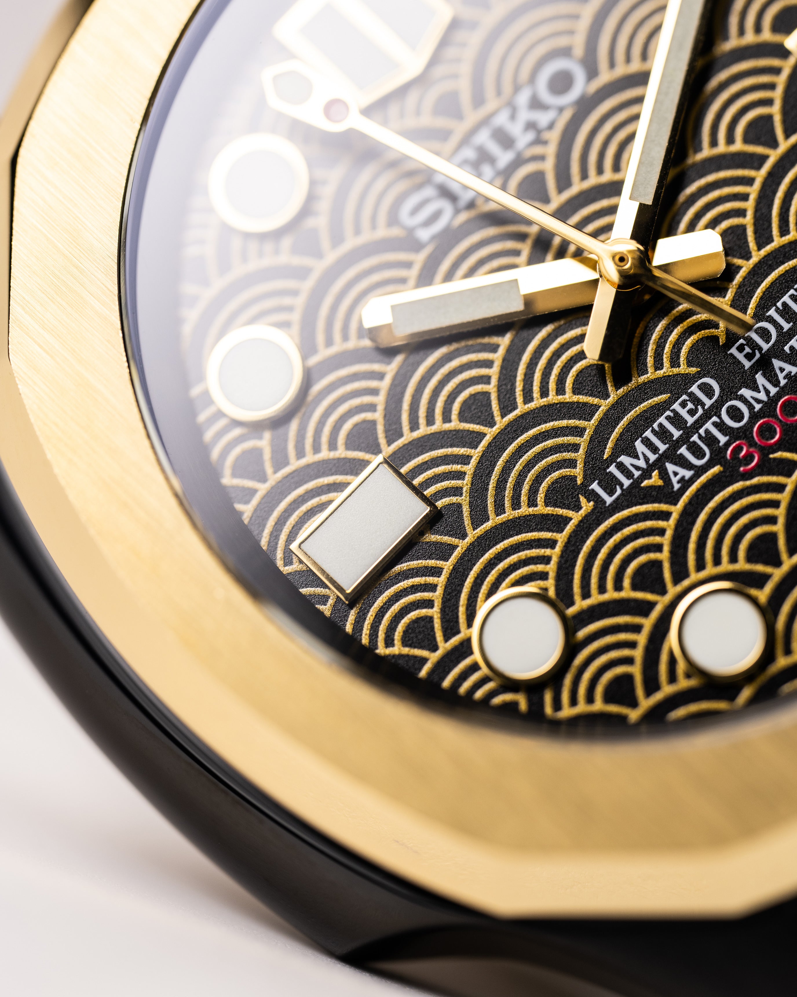 Limited Edition Custom – Seiko Mod With Gold Bezel Black Nautilus Case Gold Japanese Seigaiha Wave Pattern Dial Black Rubber Strap With Gold Clasp