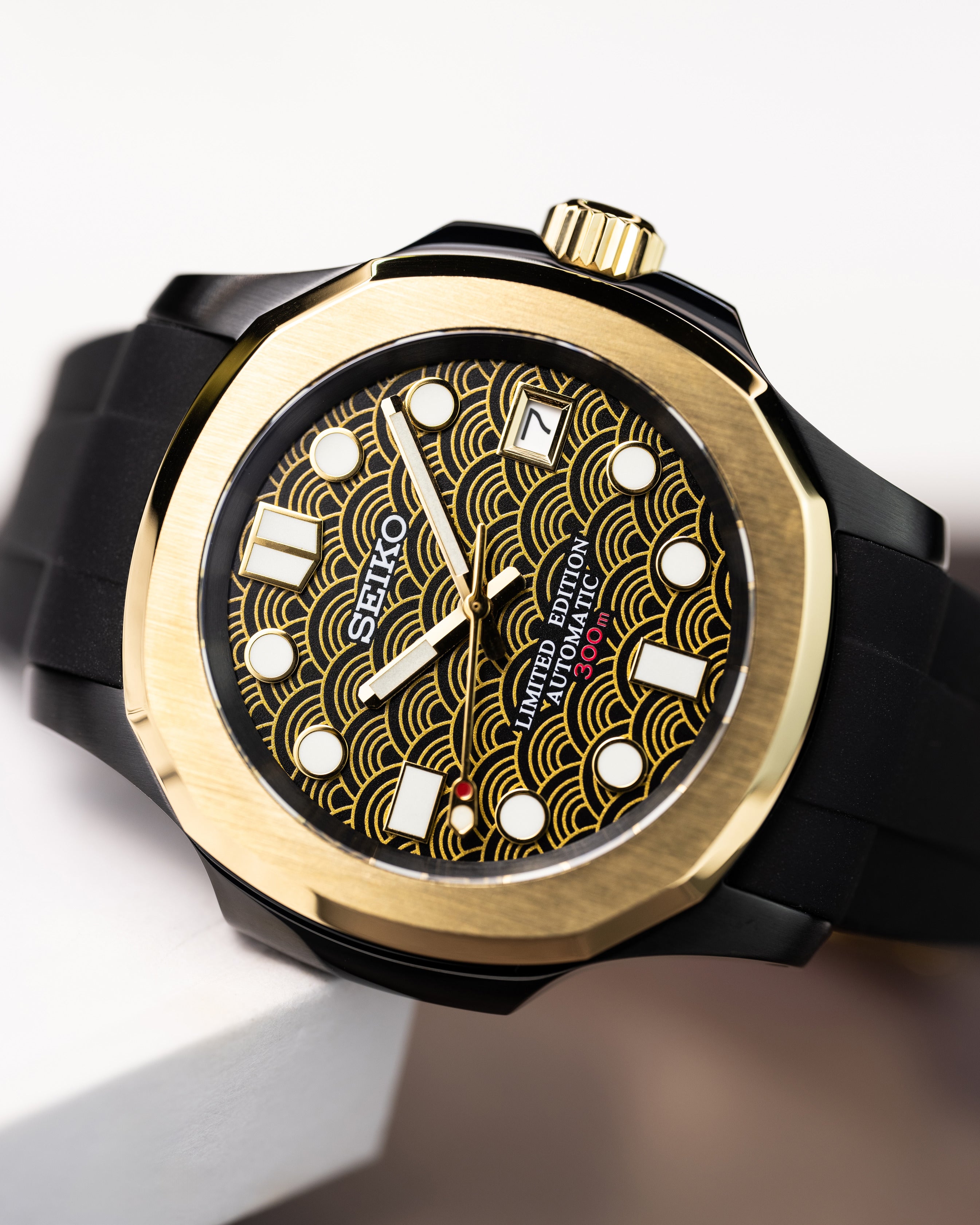 Limited Edition Custom – Seiko Mod With Gold Bezel Black Nautilus Case Gold Japanese Seigaiha Wave Pattern Dial Black Rubber Strap With Gold Clasp