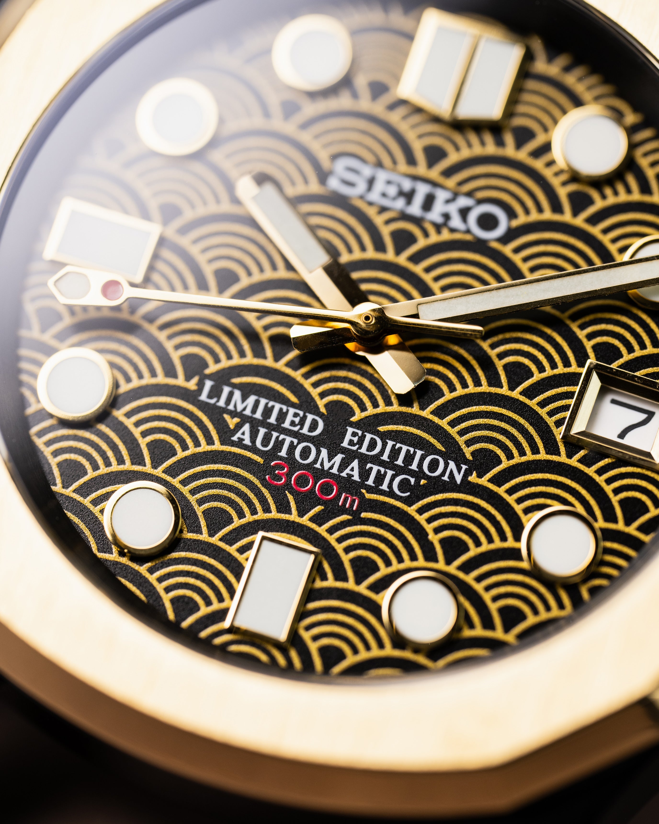 Limited Edition Custom – Seiko Mod With Gold Bezel Black Nautilus Case Gold Japanese Seigaiha Wave Pattern Dial Black Rubber Strap With Gold Clasp