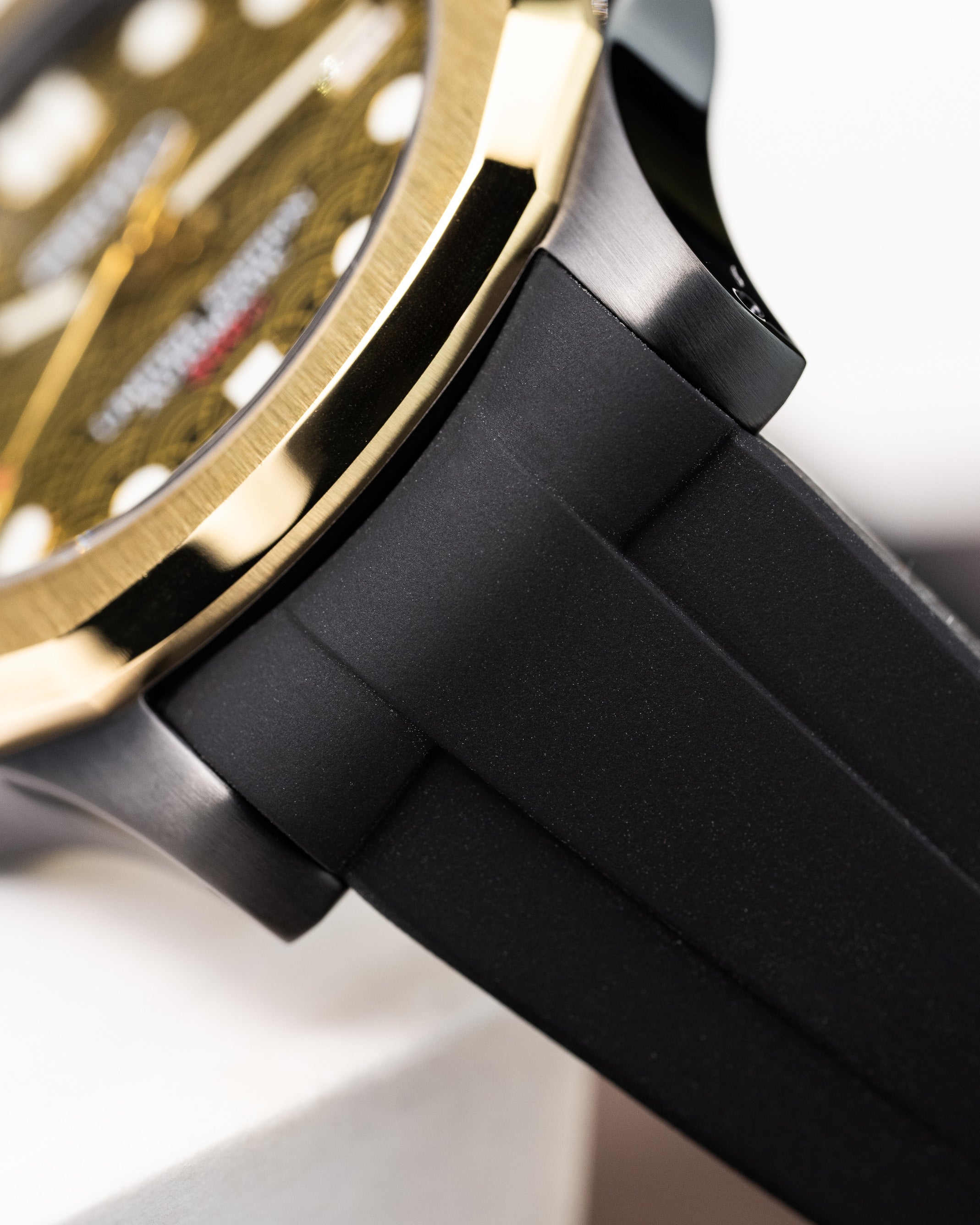 Limited Edition Custom – Seiko Mod With Gold Bezel Black Nautilus Case Gold Japanese Seigaiha Wave Pattern Dial Black Rubber Strap With Gold Clasp