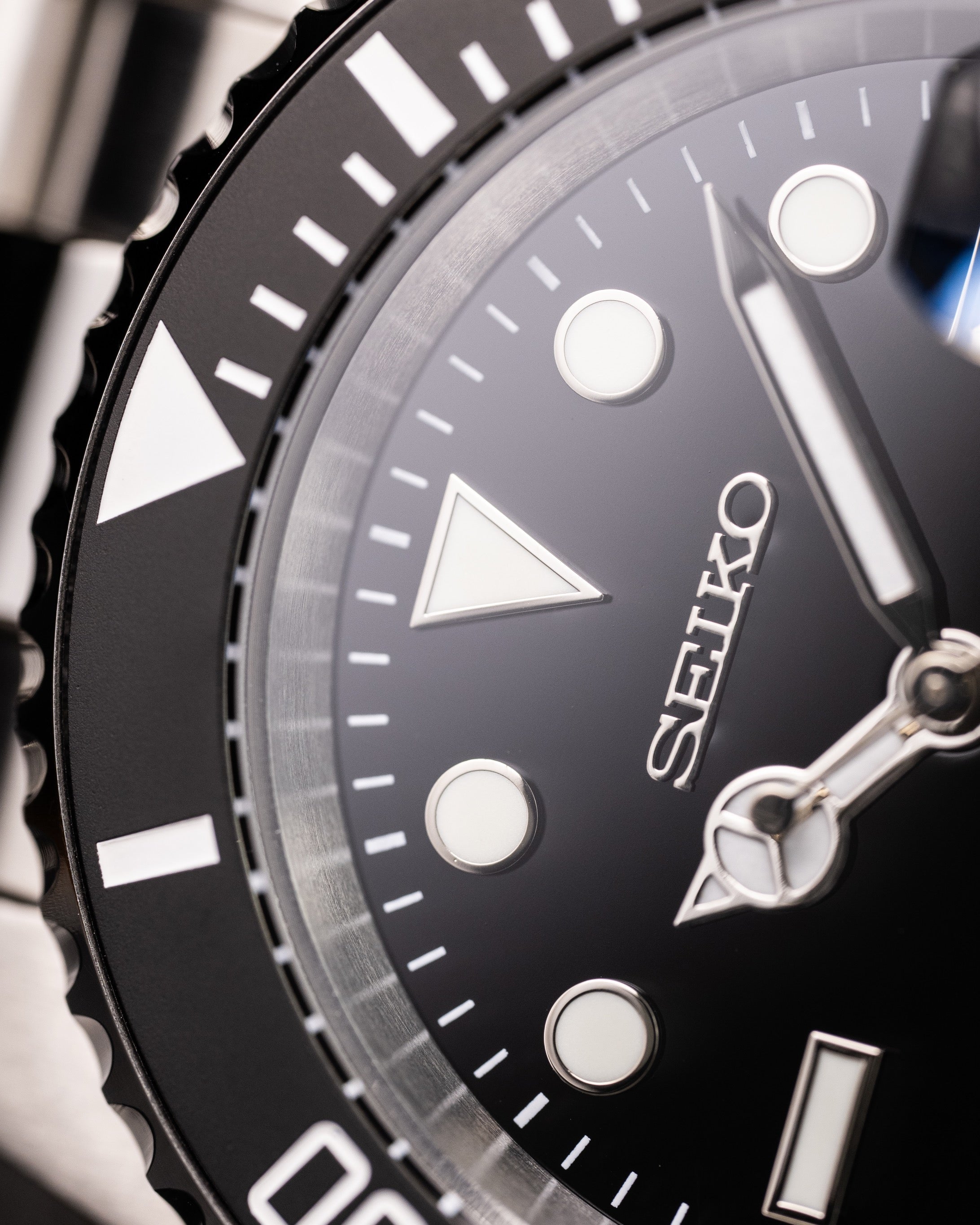 Seiko Mod Submariner – With Black Bezel And Dial Automatic Diver On Brushed Oyster-Style Bracelet7