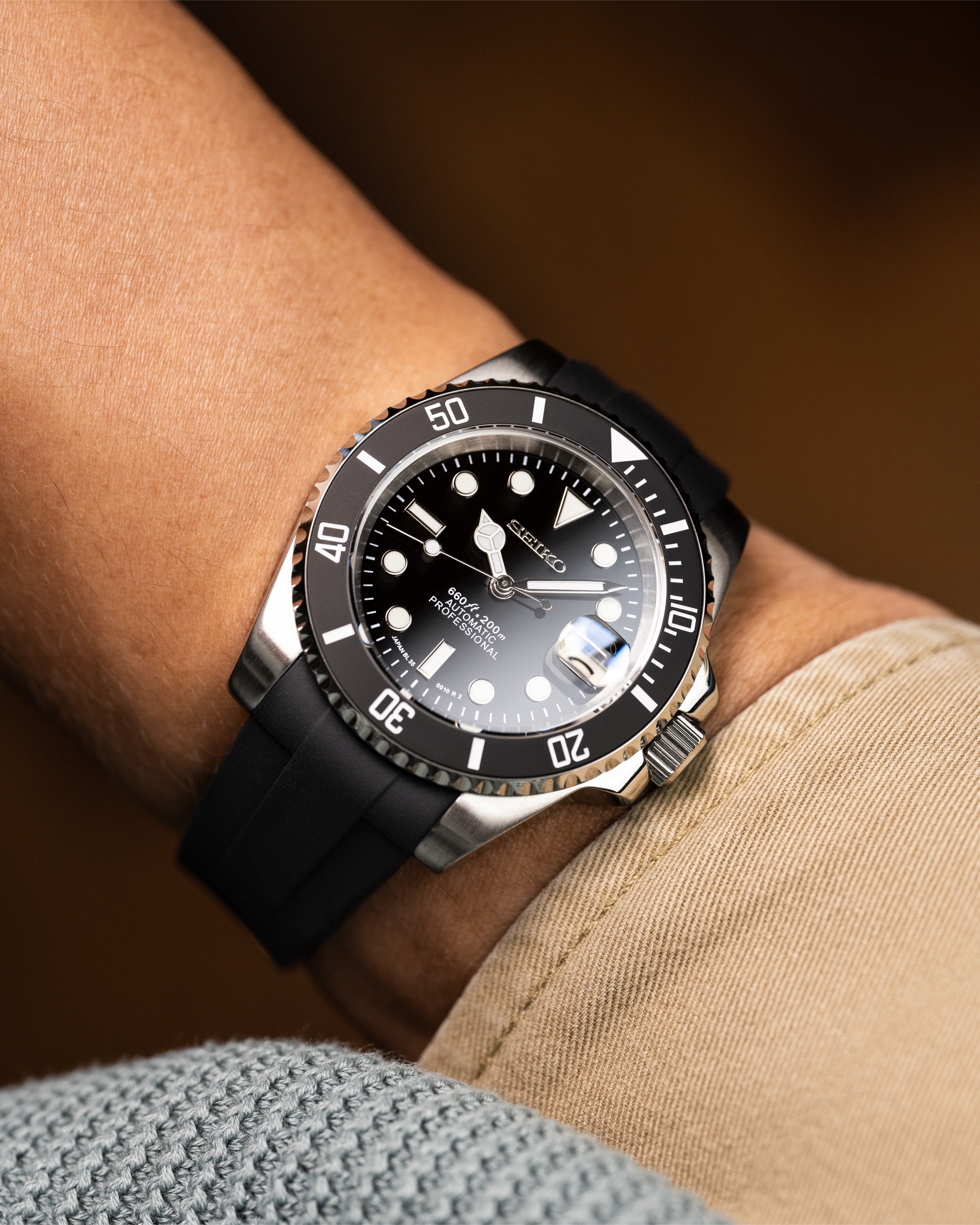 Seiko Submariner Homage – Mod Black Dial Dive Watch With Cyclops Date Rubber Strap6
