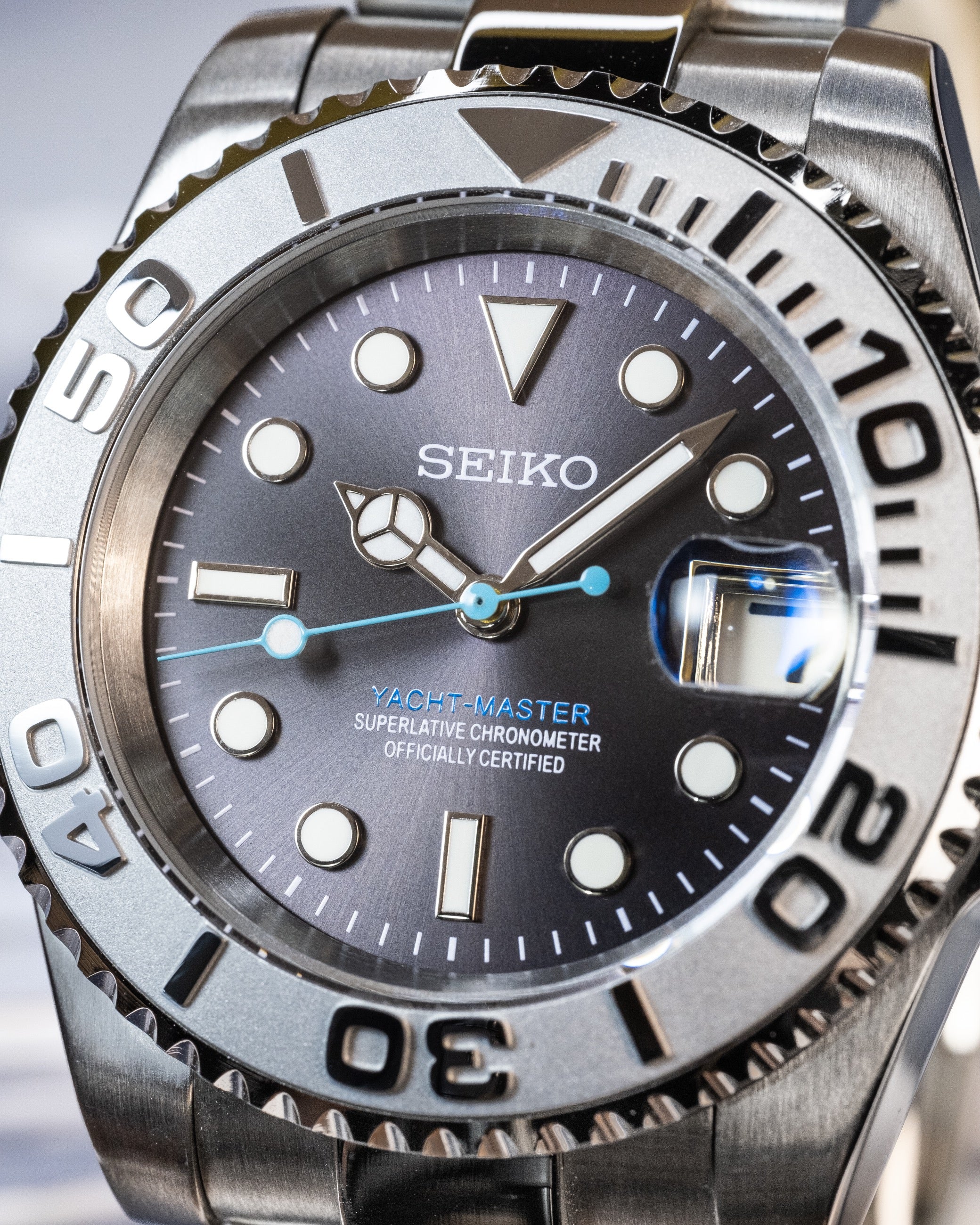 Seiko Yacht Master – Homage Mod Rhodium Dial Dive Watch With Cyclops Date1