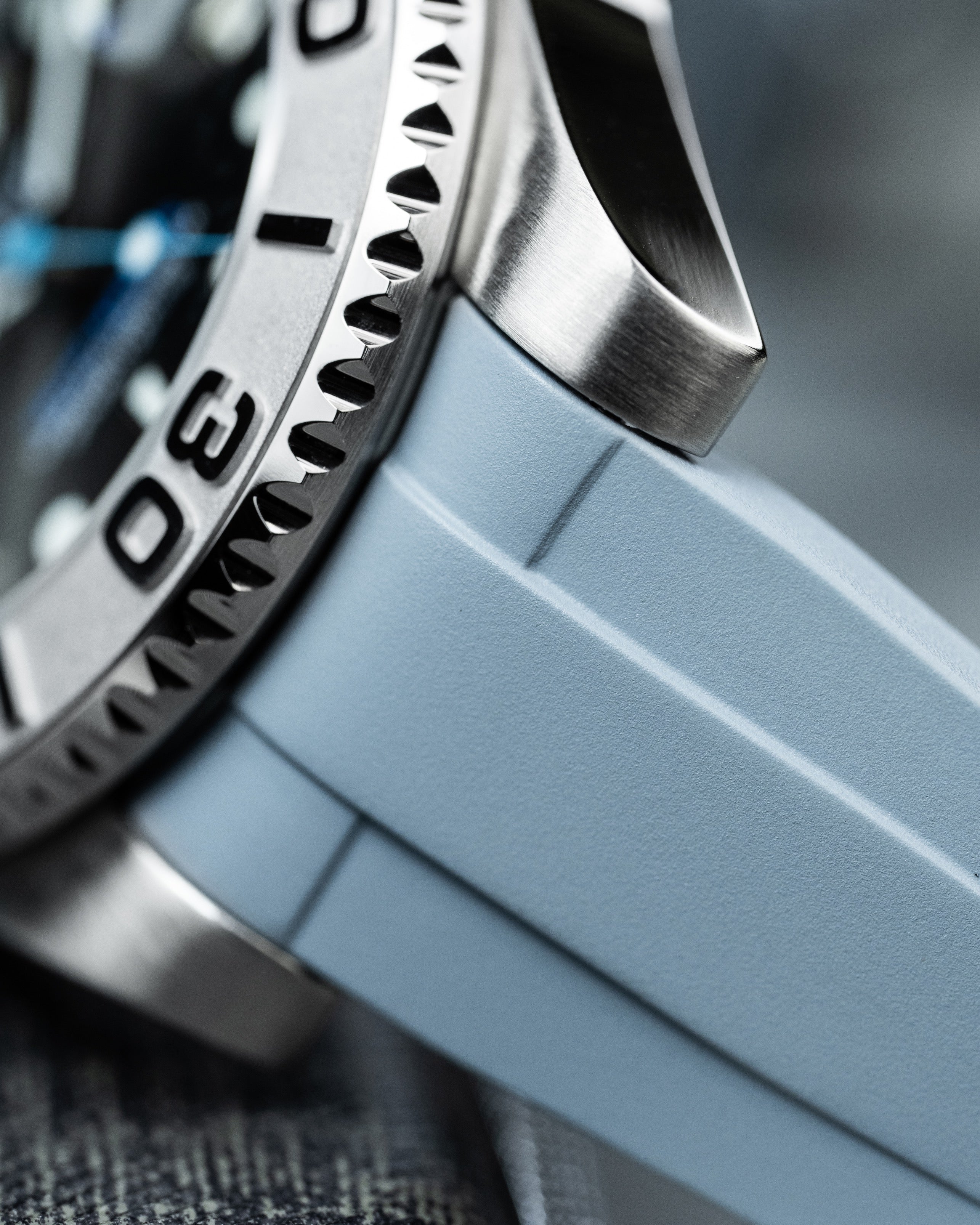 Seiko Yacht Master – Homage Mod Rhodium Dial Dive Watch With Cyclops Date4