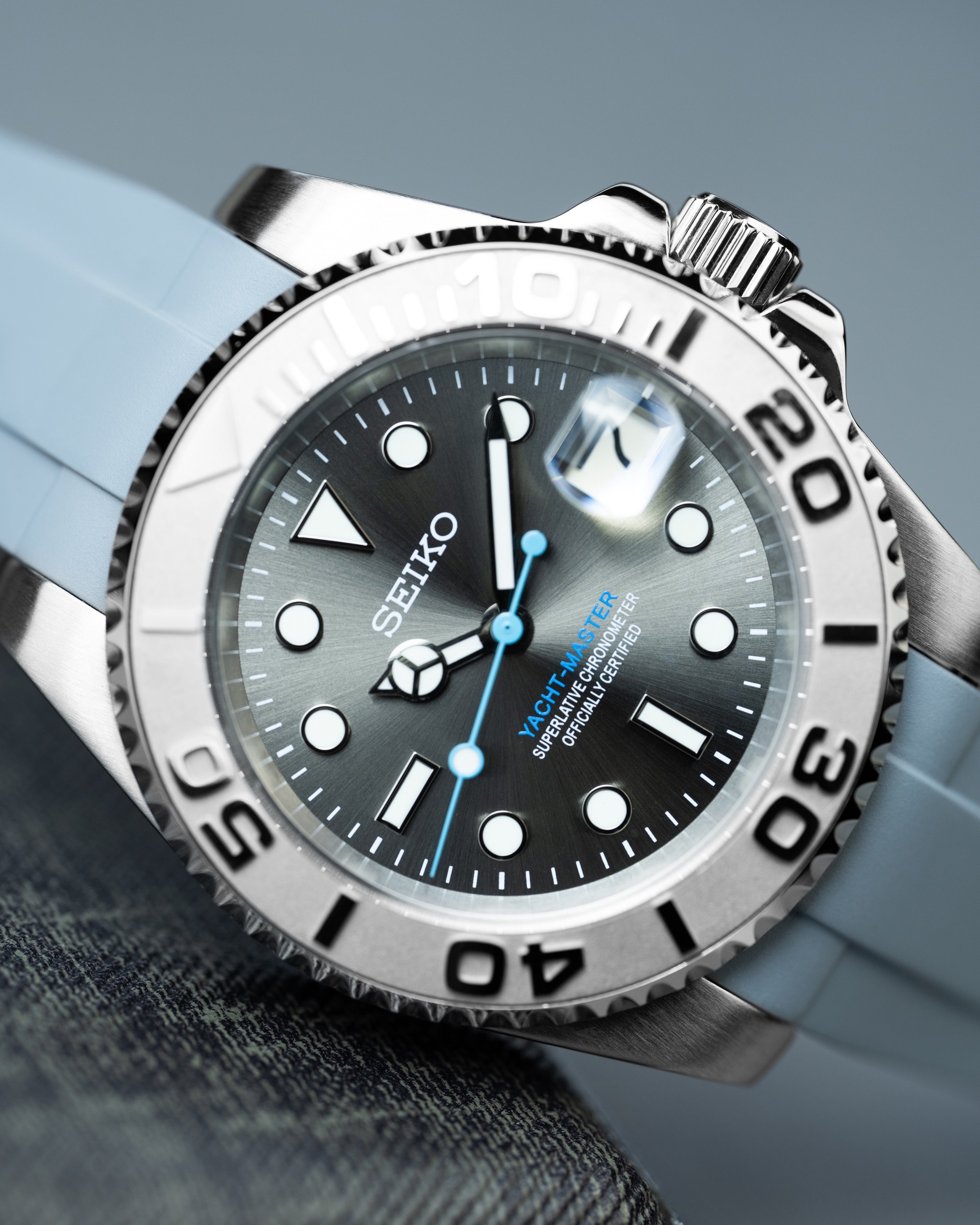 Seiko Yacht Master – Homage Mod Rhodium Dial Dive Watch With Cyclops Date6