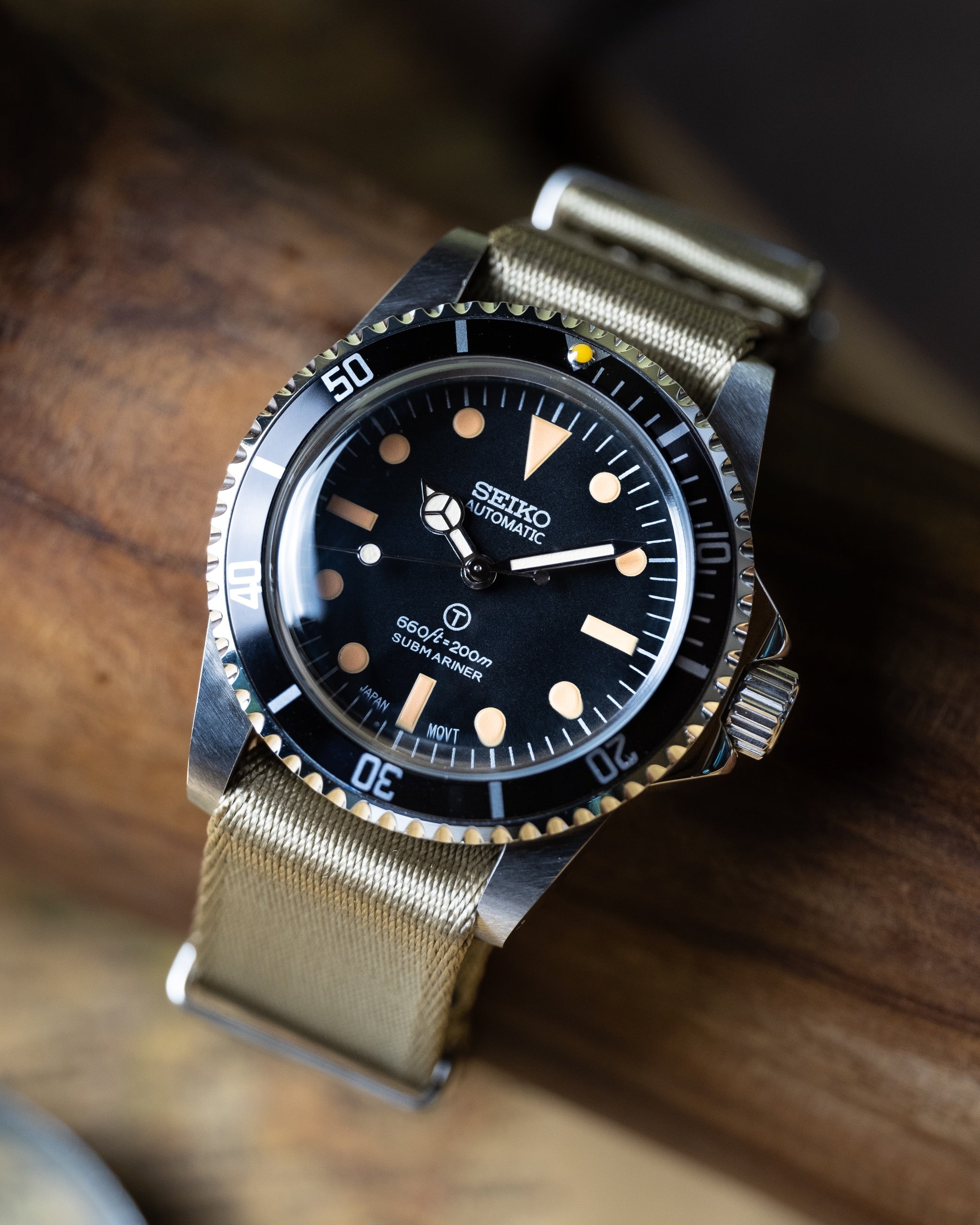 Vintage Seiko 5513 Submariner Mod – With Patina Gilt Markers Matte Black Dial Khaki Nato Strap