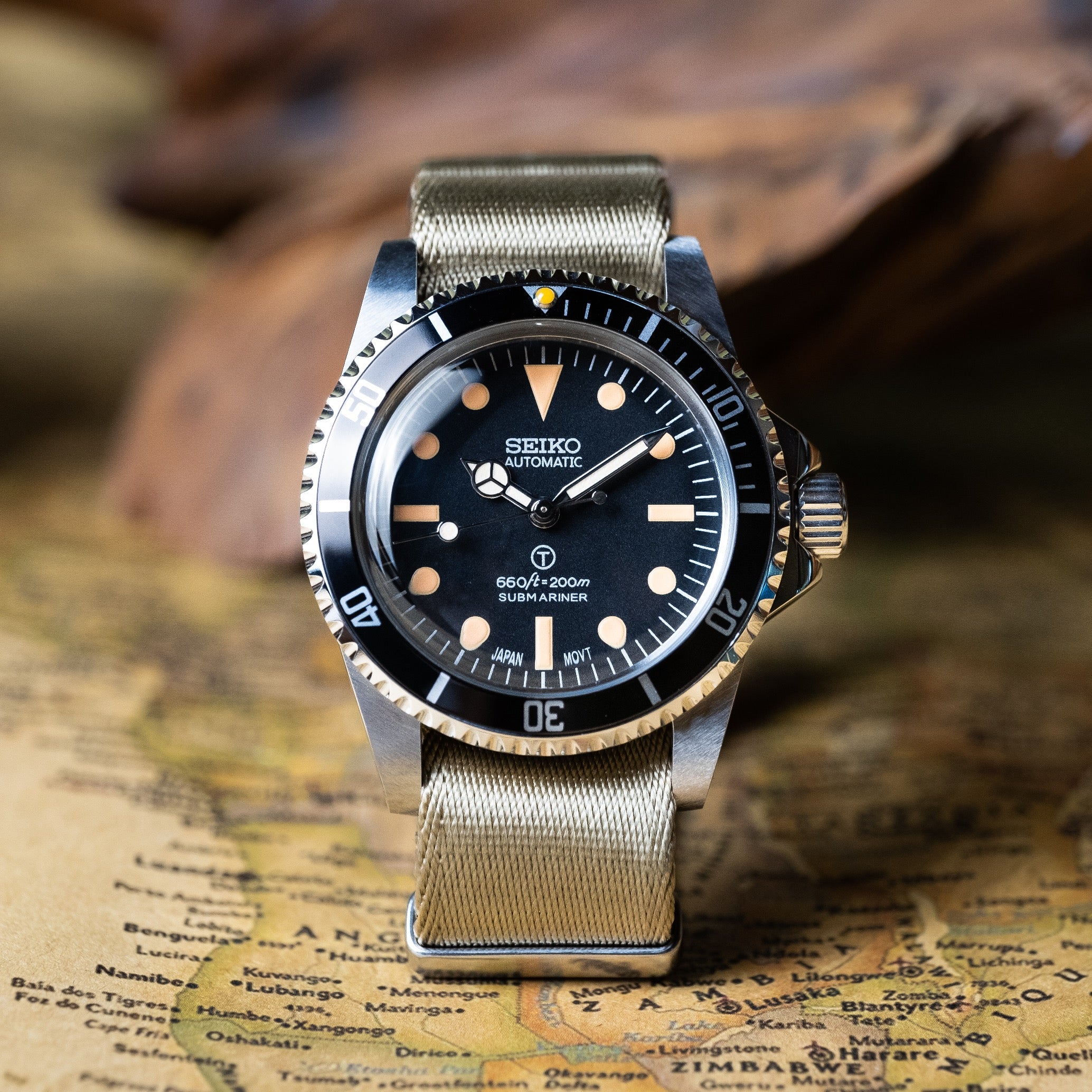 Vintage Seiko 5513 Submariner Mod – With Patina Gilt Markers Matte Black Dial Khaki Nato Strap