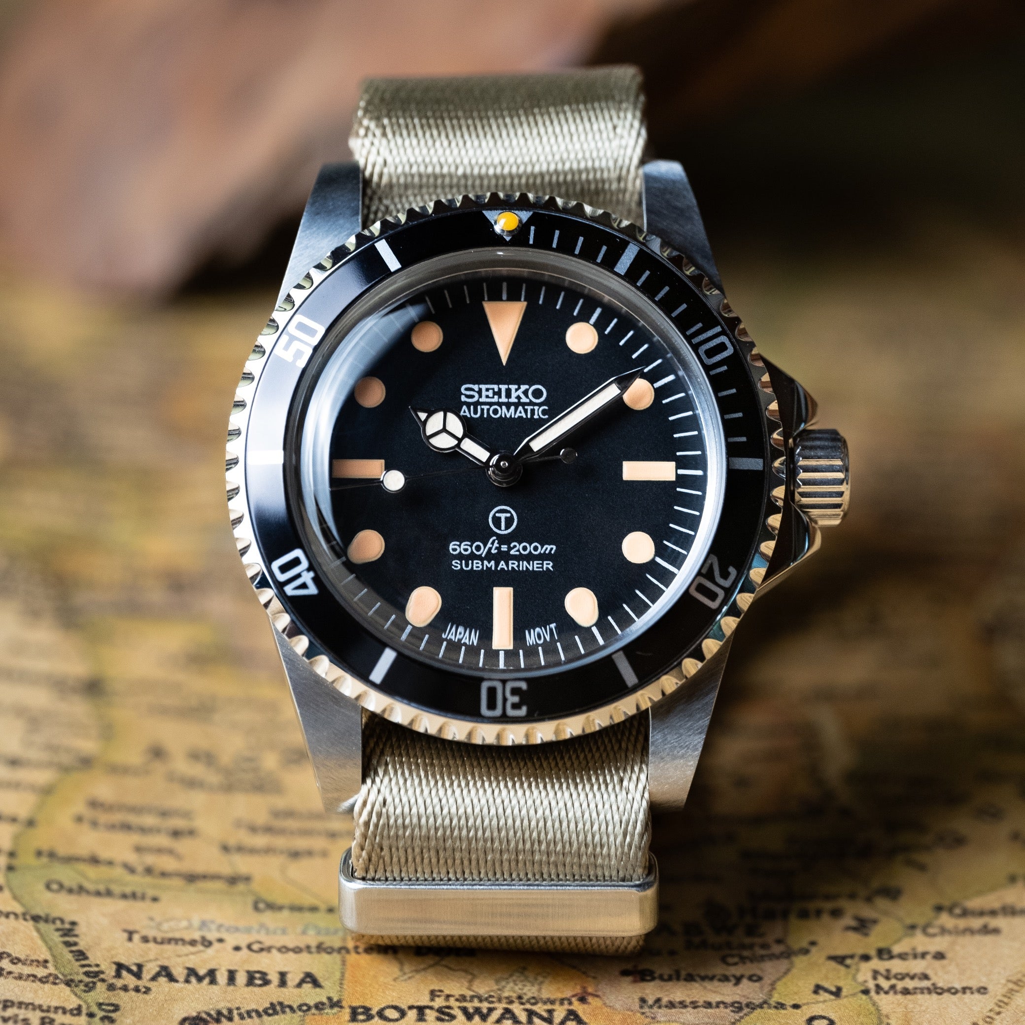 Vintage Seiko 5513 Submariner Mod – With Patina Gilt Markers Matte Black Dial Khaki Nato Strap