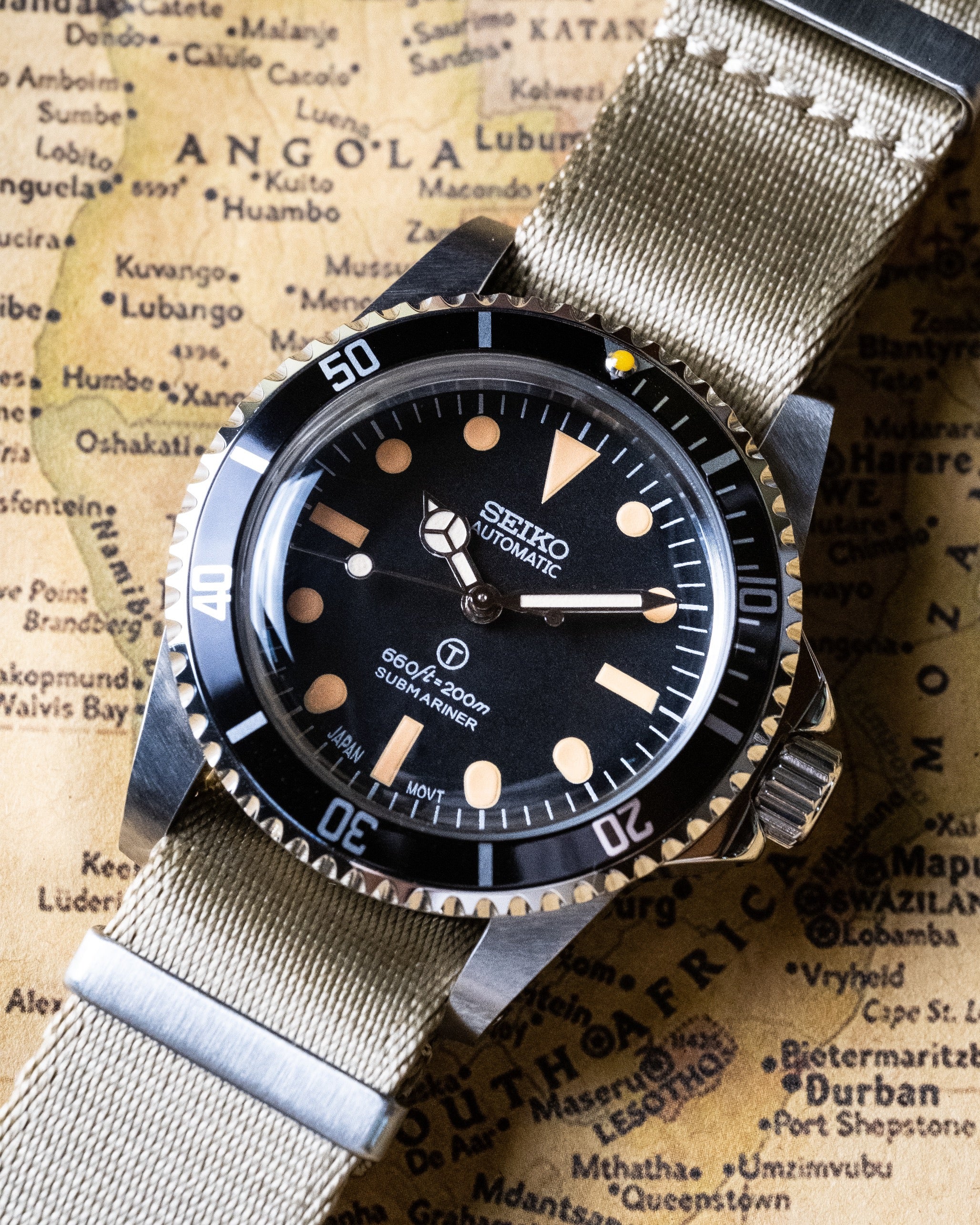 Vintage Seiko 5513 Submariner Mod – With Patina Gilt Markers Matte Black Dial Khaki Nato Strap