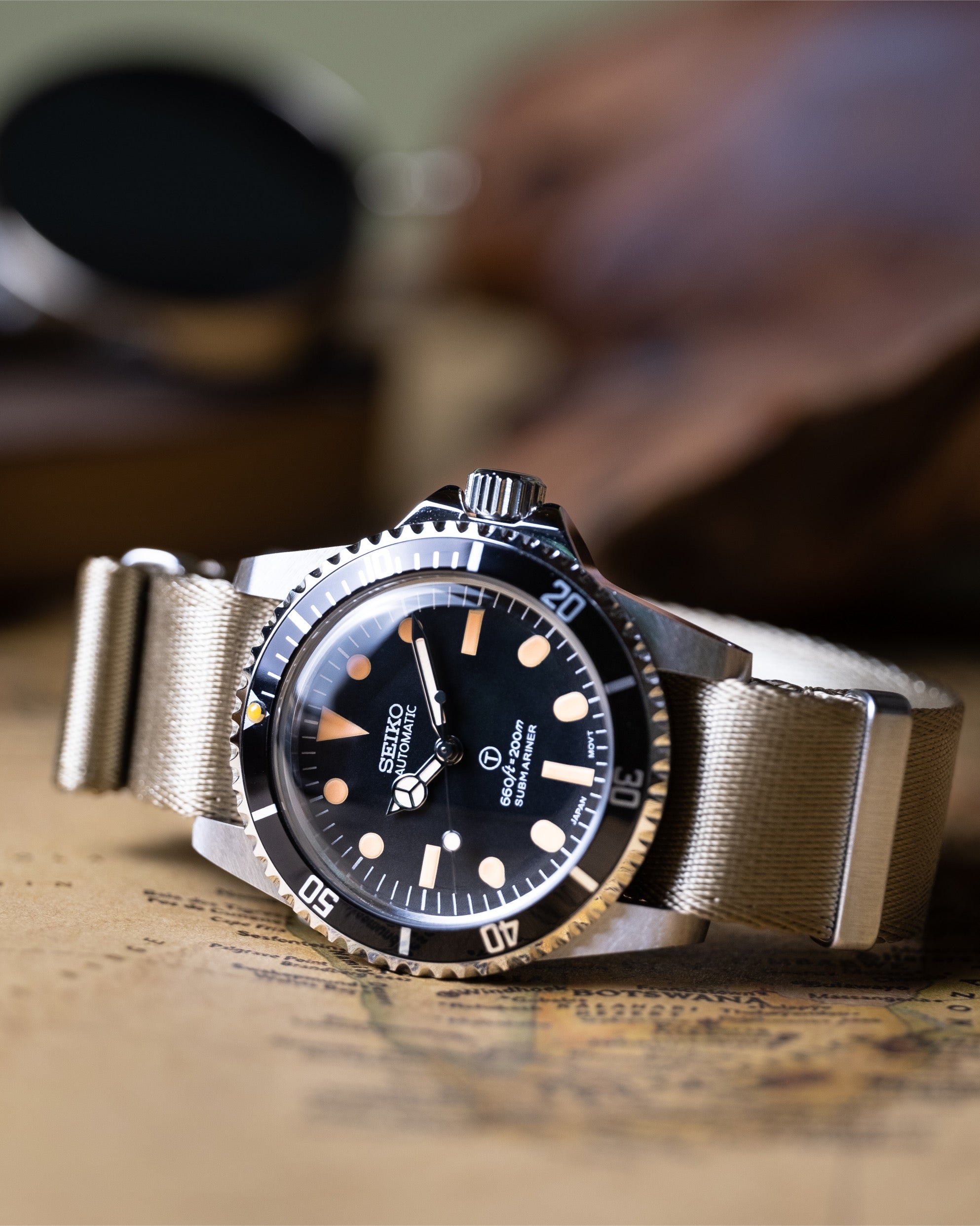 Vintage Seiko 5513 Submariner Mod – With Patina Gilt Markers Matte Black Dial Khaki Nato Strap