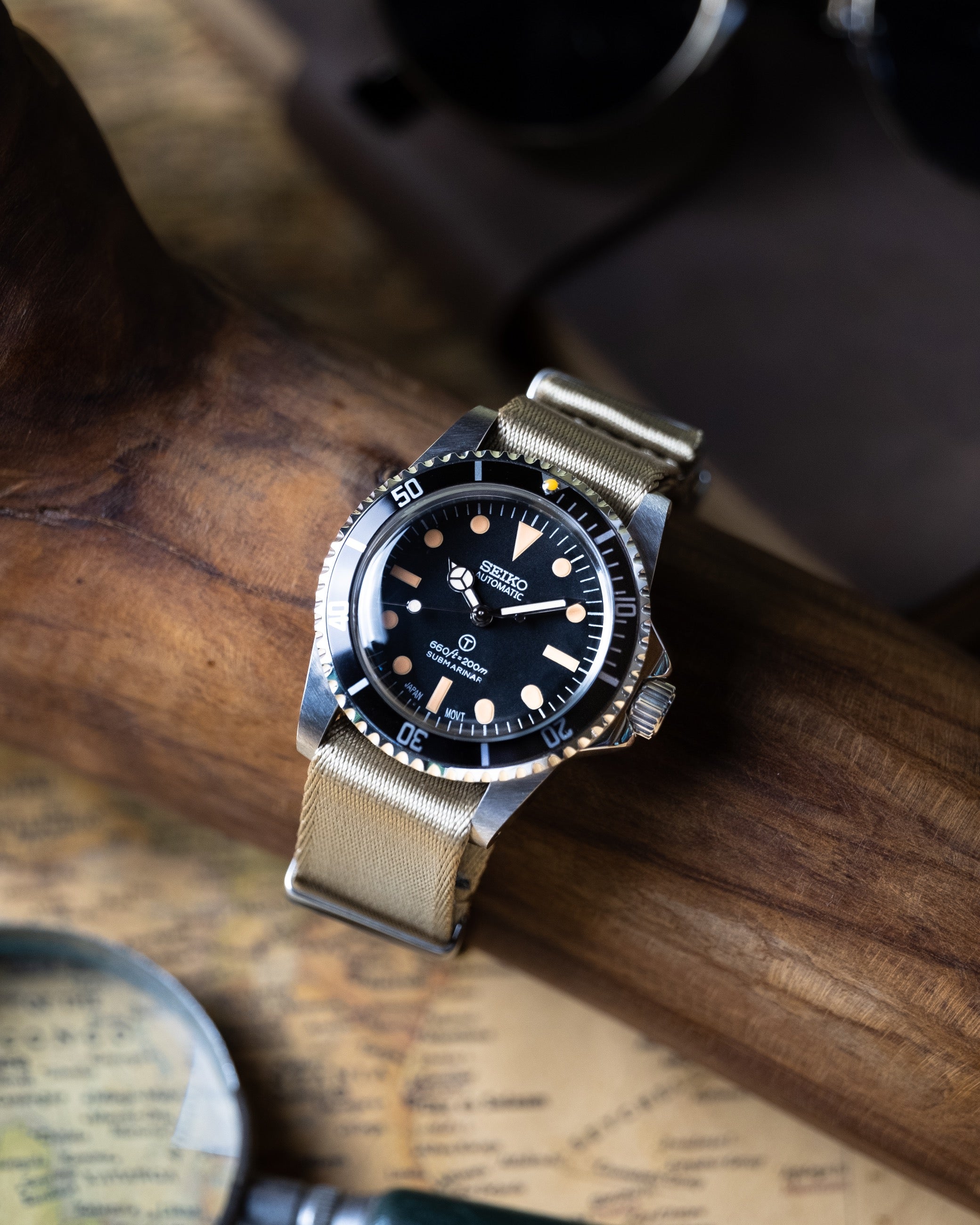 Vintage Seiko 5513 Submariner Mod – With Patina Gilt Markers Matte Black Dial Khaki Nato Strap