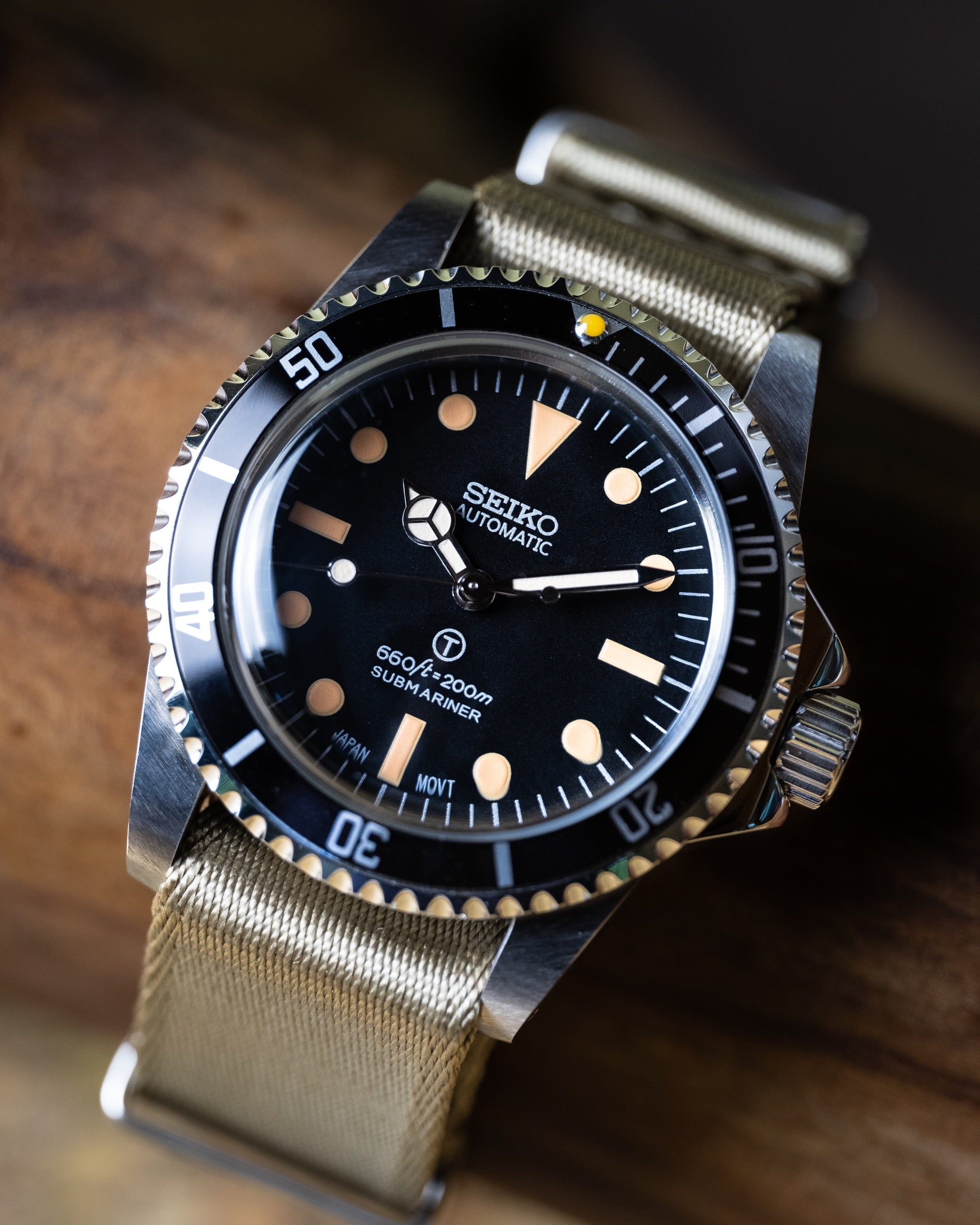 Vintage Seiko 5513 Submariner Mod – With Patina Gilt Markers Matte Black Dial Khaki Nato Strap