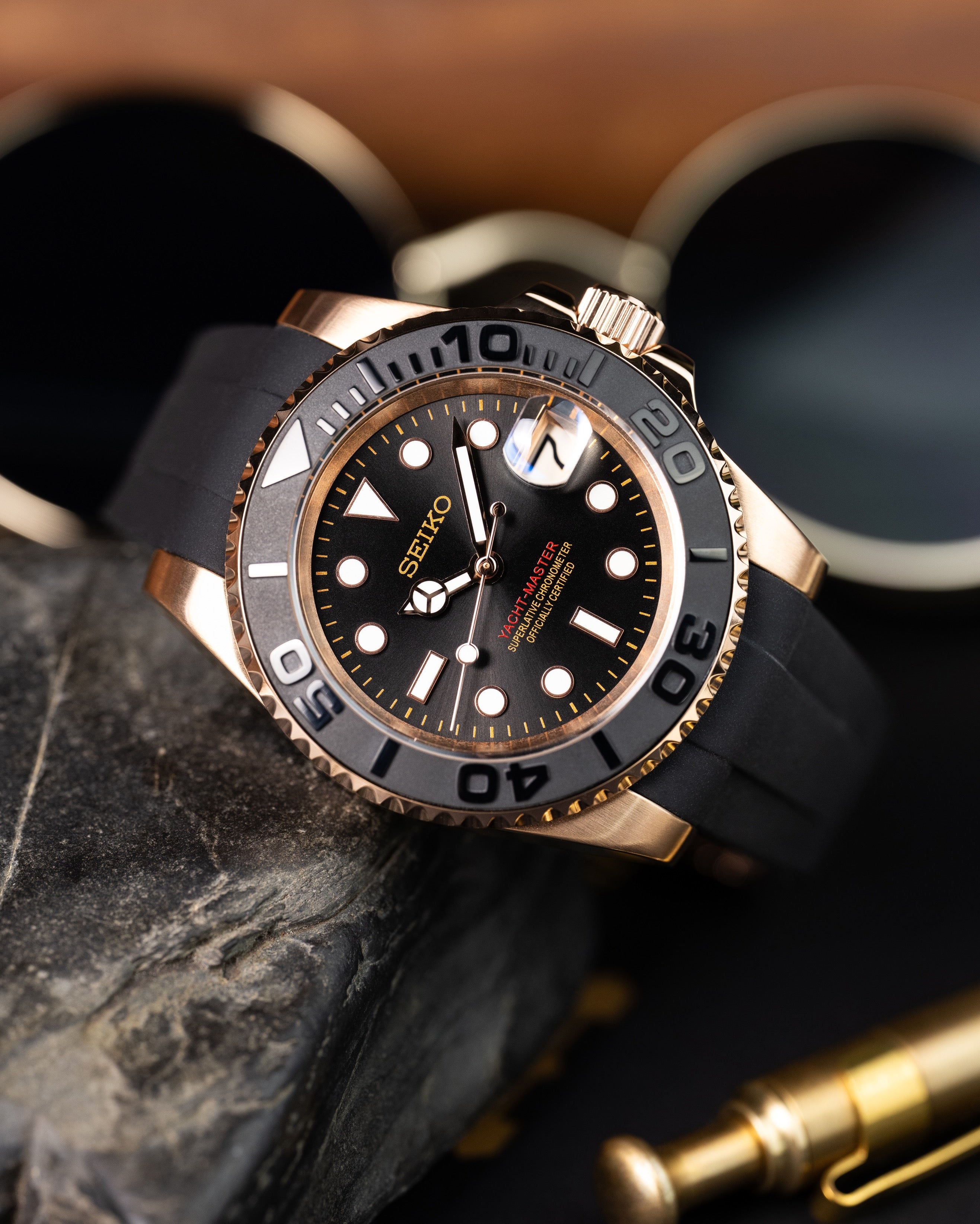 Custom Seiko Rose Gold Yacht Master Homage Mod – Black Dial Dive Watch With Cyclops Date