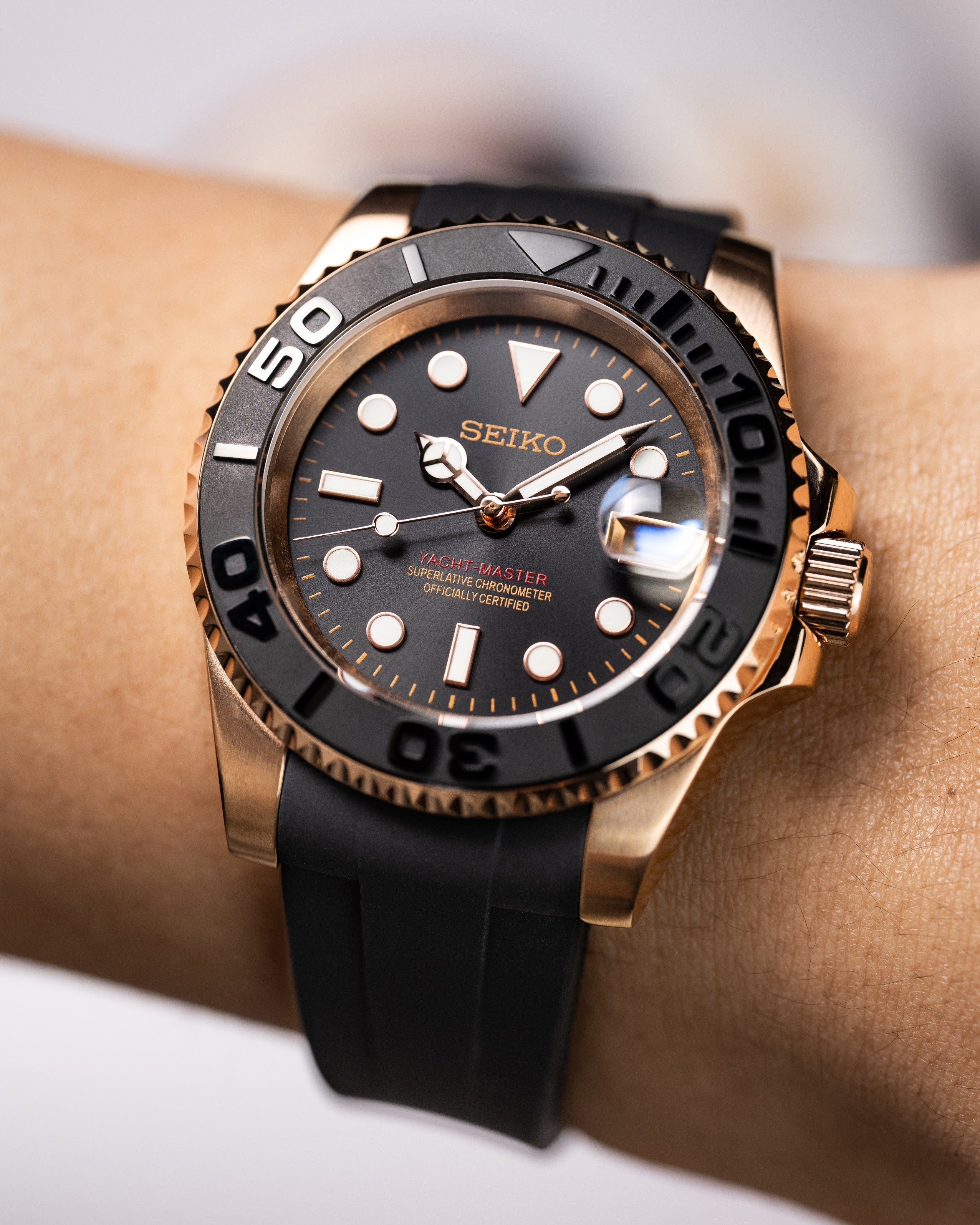 Custom Seiko Rose Gold Yacht Master Homage Mod – Black Dial Dive Watch With Cyclops Date