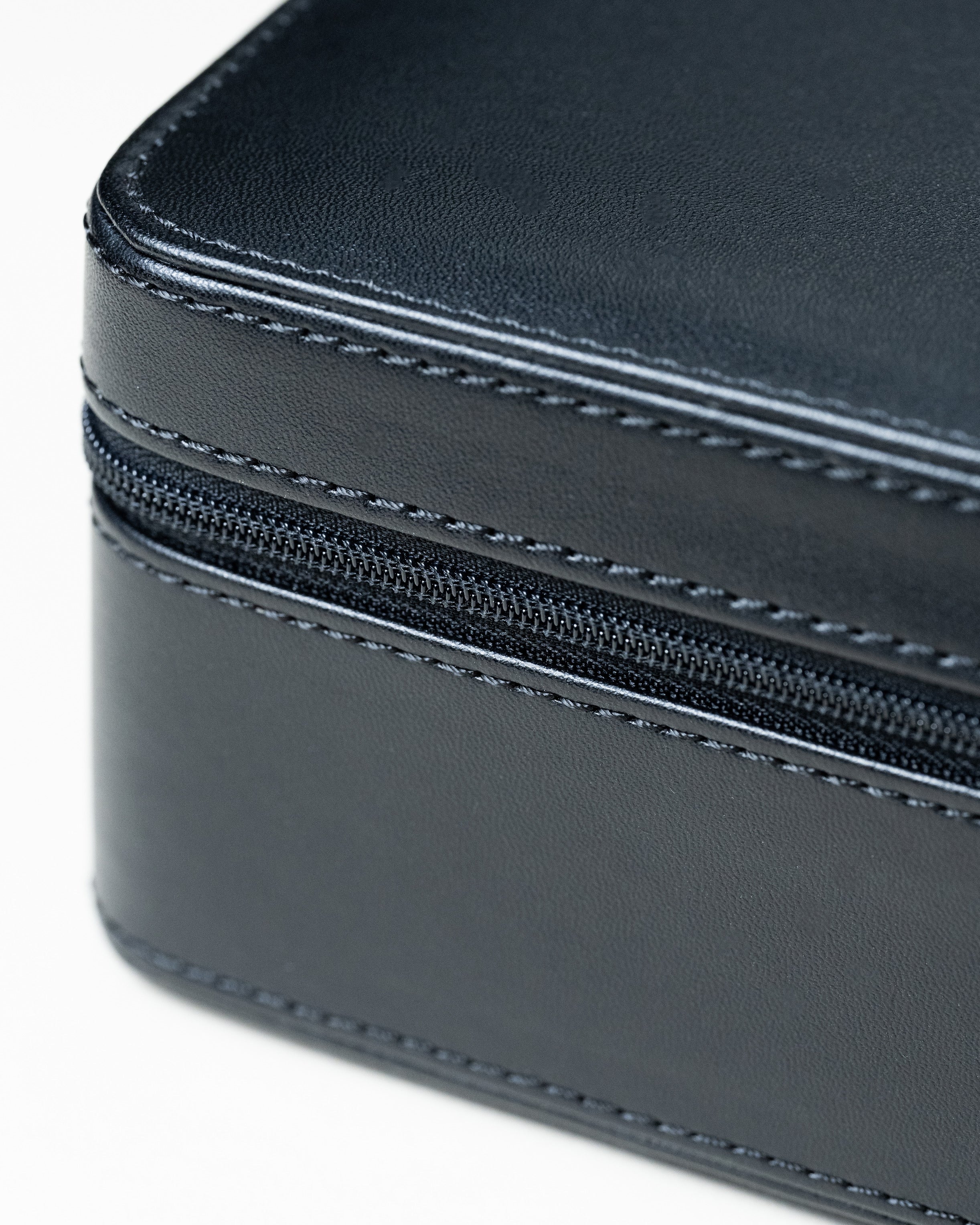 Black Zipper Box