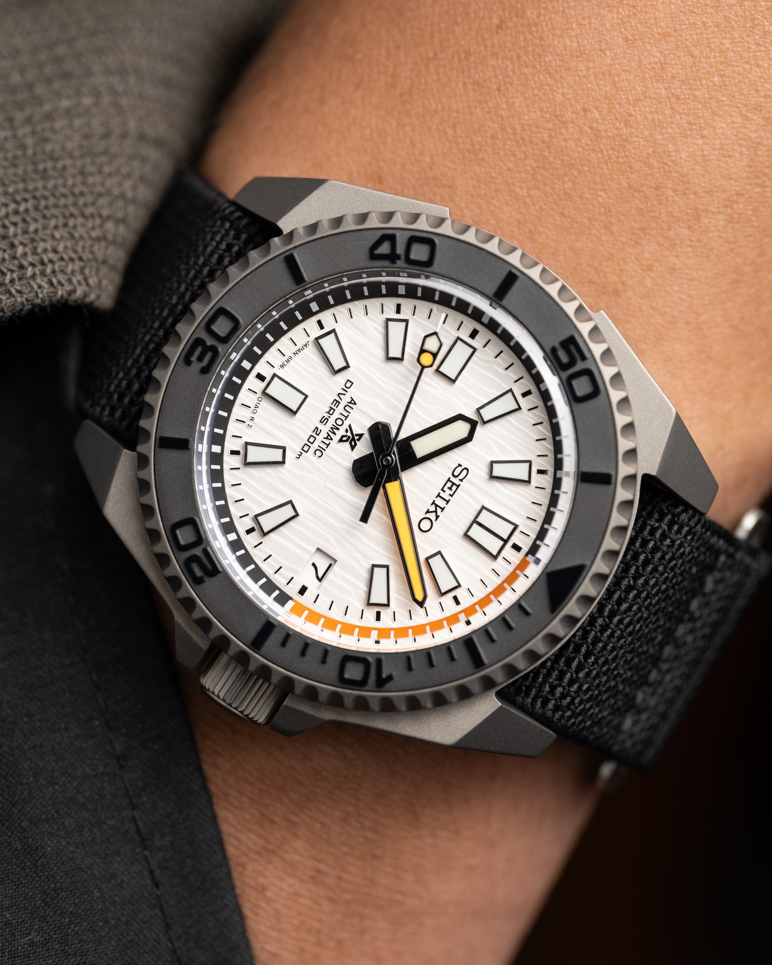 Custom Seiko Diver – Mod With Titanium Samurai Case White Birch Texture Dial Black And Orange Minute Track Chapter Ring Orange Tipped Seconds Hand Black Parachute Strap14
