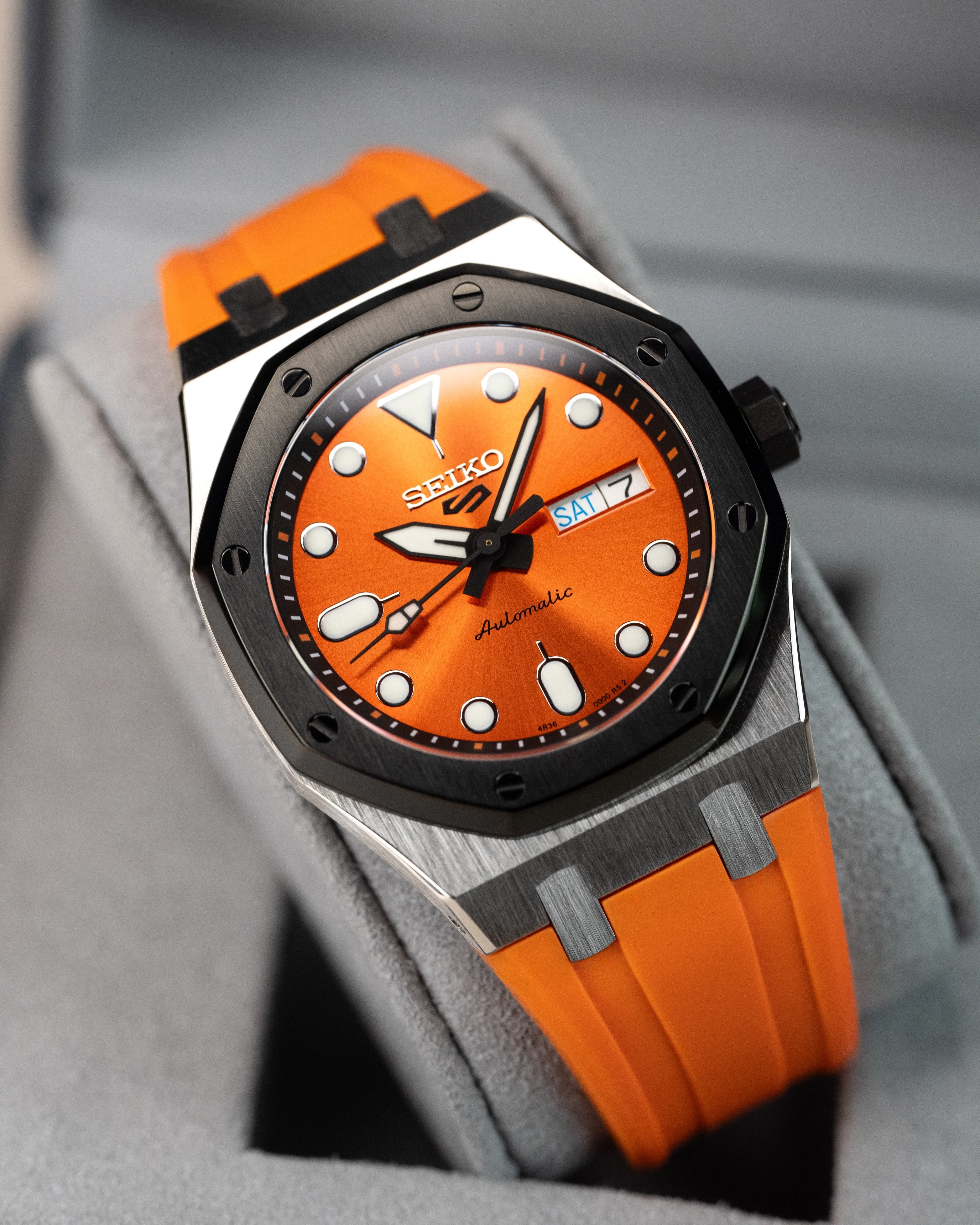 Custom Seiko Mod – Royal Oak Ap With Bold Orange Sunburst Dial Black Octagonal Bezel And Matching Orange Rubber Strap2