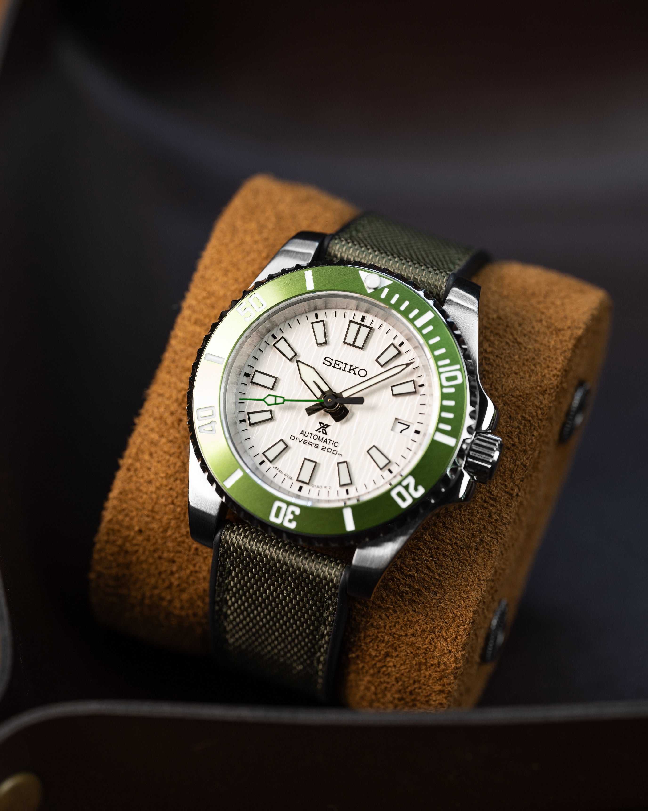 Custom Seiko Mod – Submariner Birch Textured White Dial Neon Green Bezel Olive Canvas Strap Green Seconds Hand1