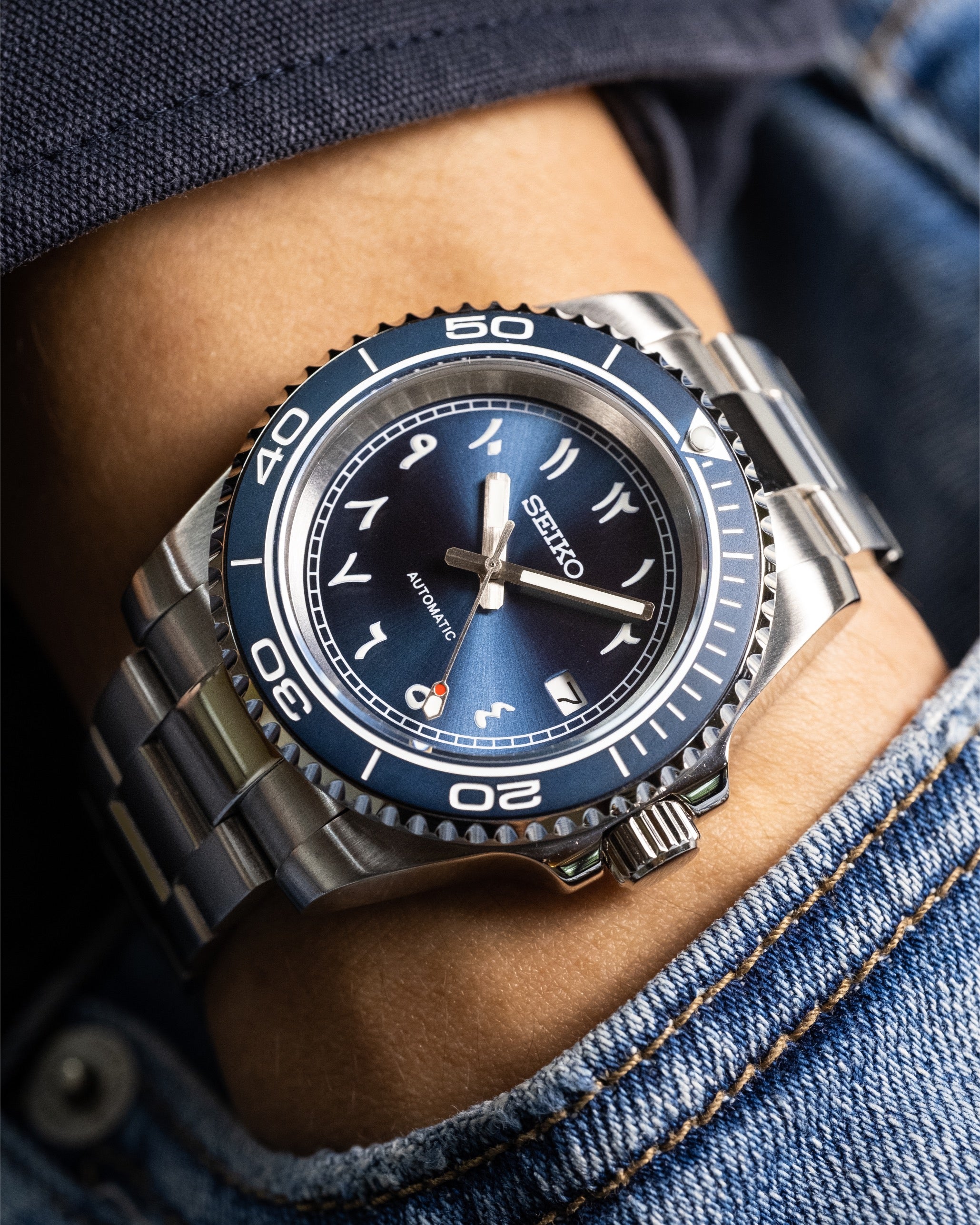 Custom Seiko Mod – Submariner Diver With Arabic Numerals Sunburst Blue Dial Stainless Steel Bracelet11